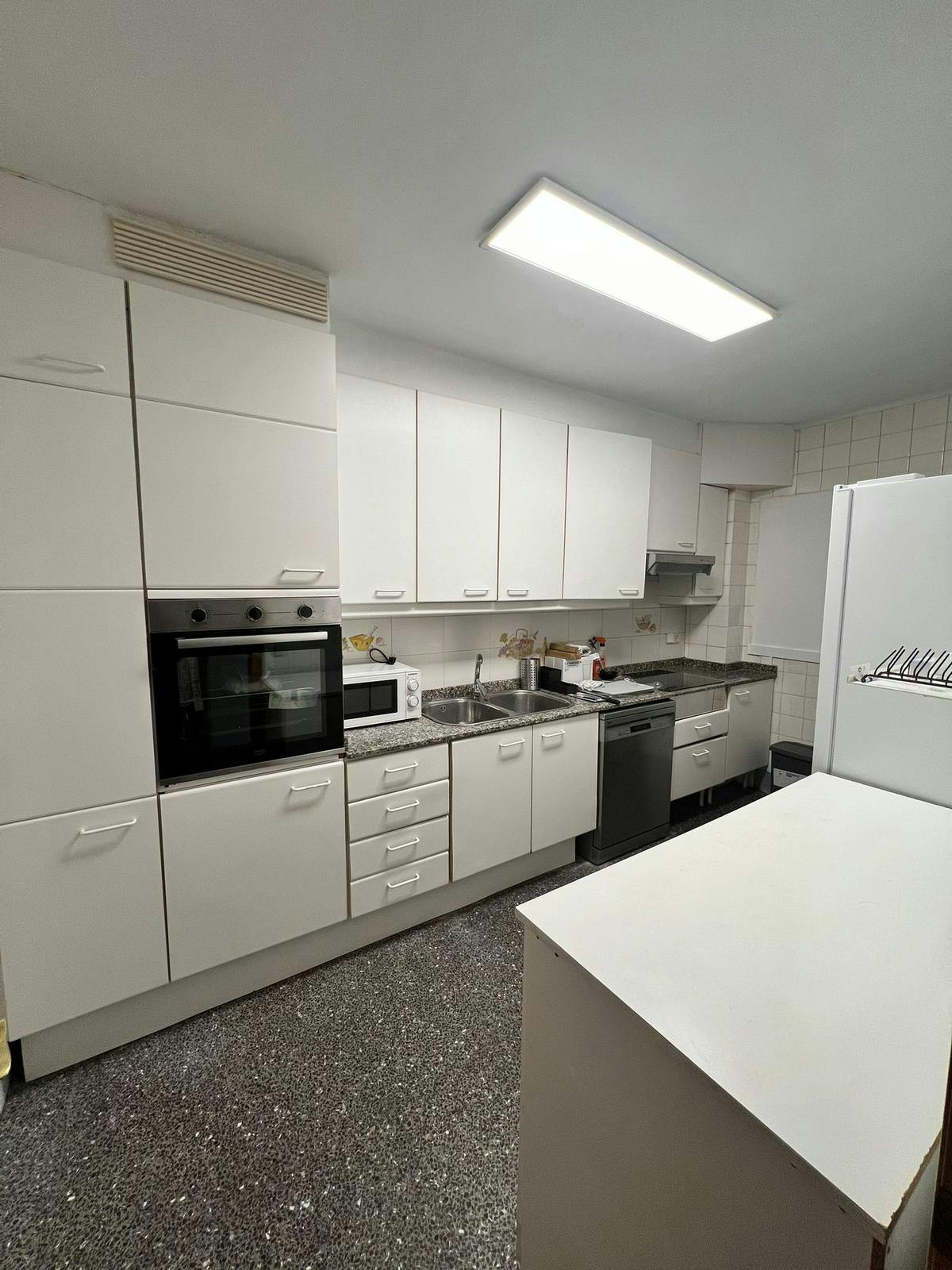 Private room for rent for €450 per month in s'Arenal, Carrer Platja