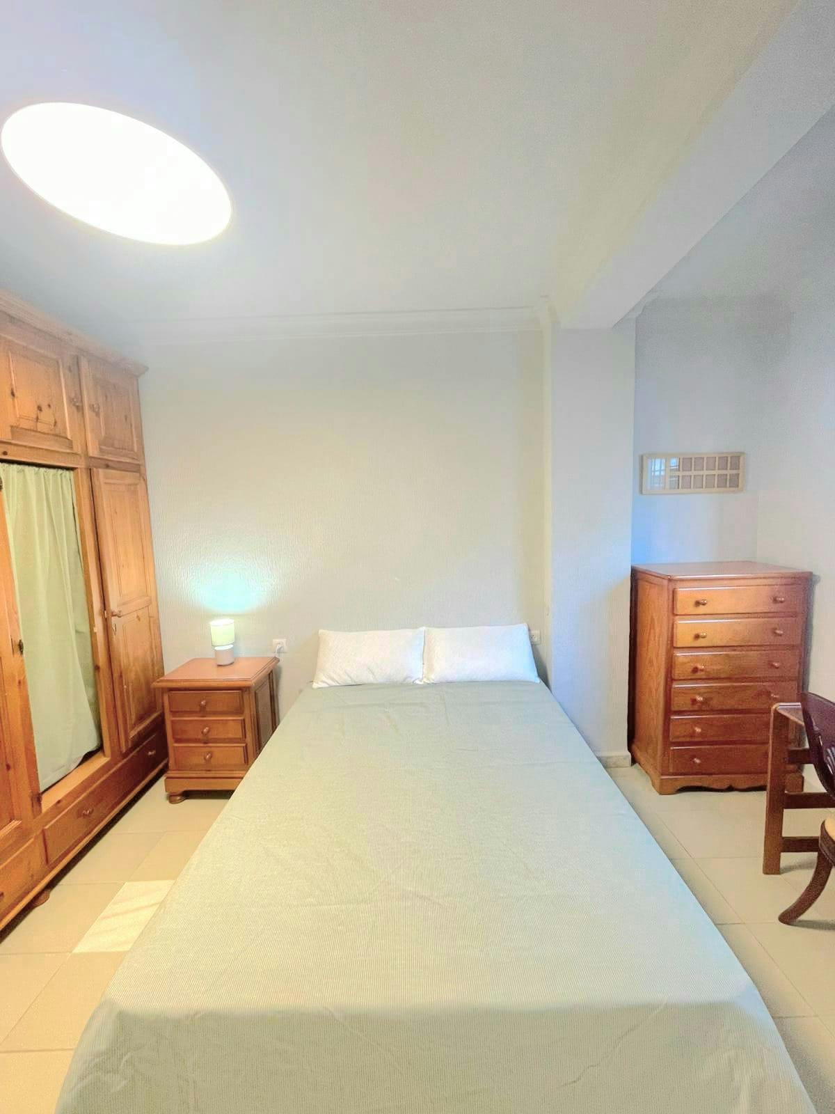 Single room Sevilla, 1 bed, 9m² — photo 11
