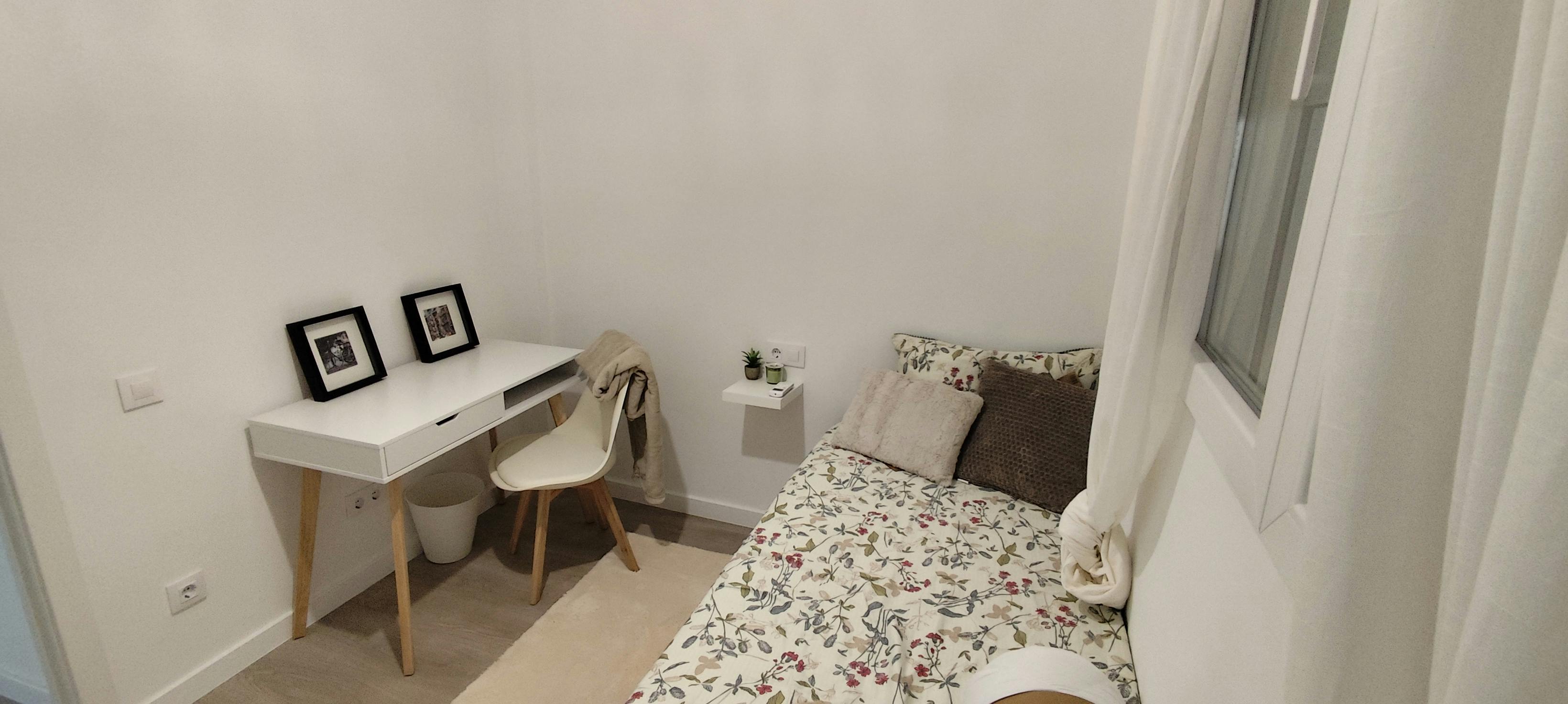Chambre privée à louer pour 550 €/mois à Castelldefels, Avinguda de Manuel Girona