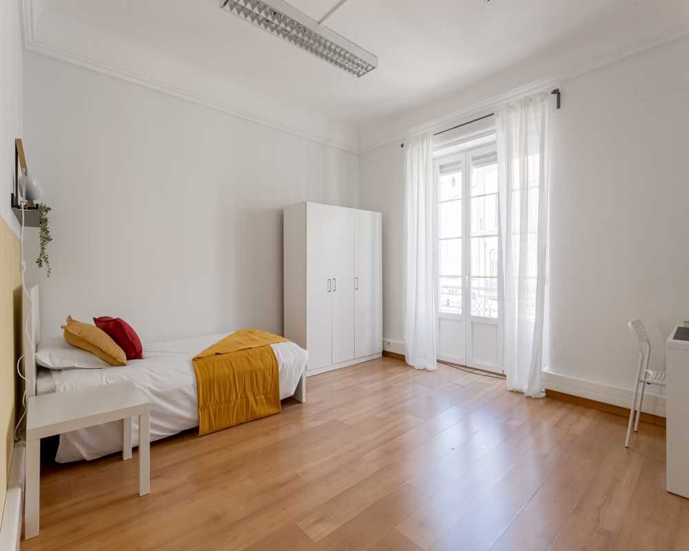 Single room Lisbon, 1 bed, 18m² — photo 1