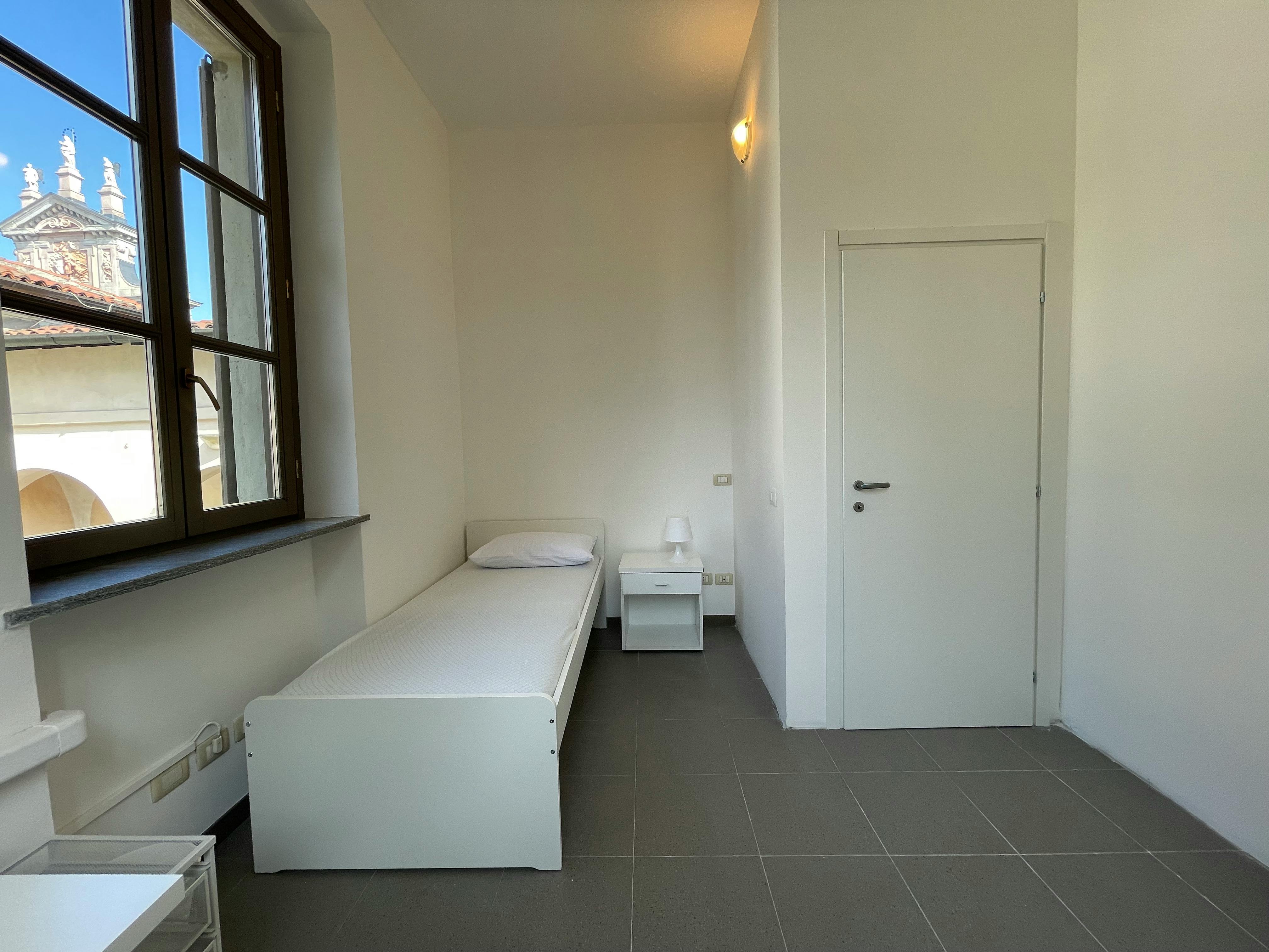 Single room Milan, 1 bed, 13m² — photo 1