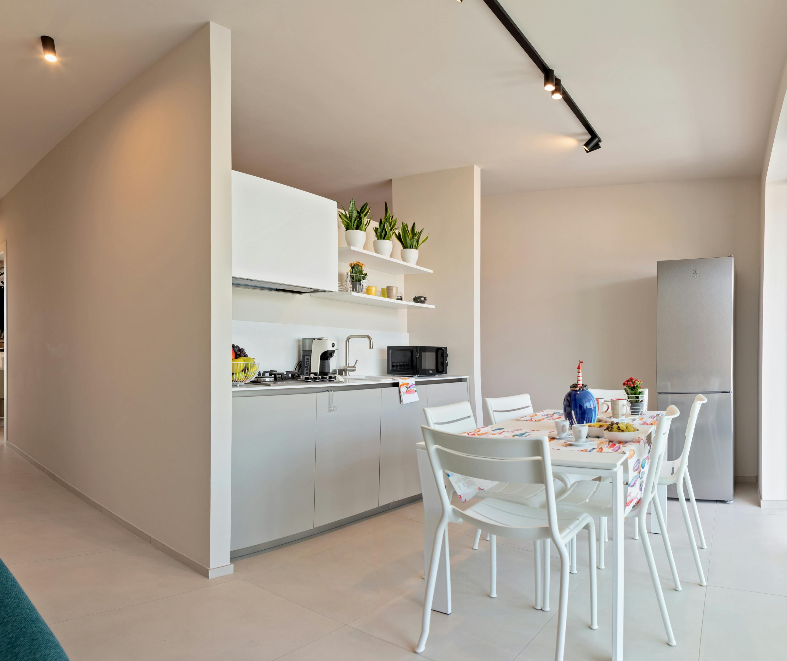 Apartment for rent for €1,500 per month in Marina di Ragusa, Via Duilio