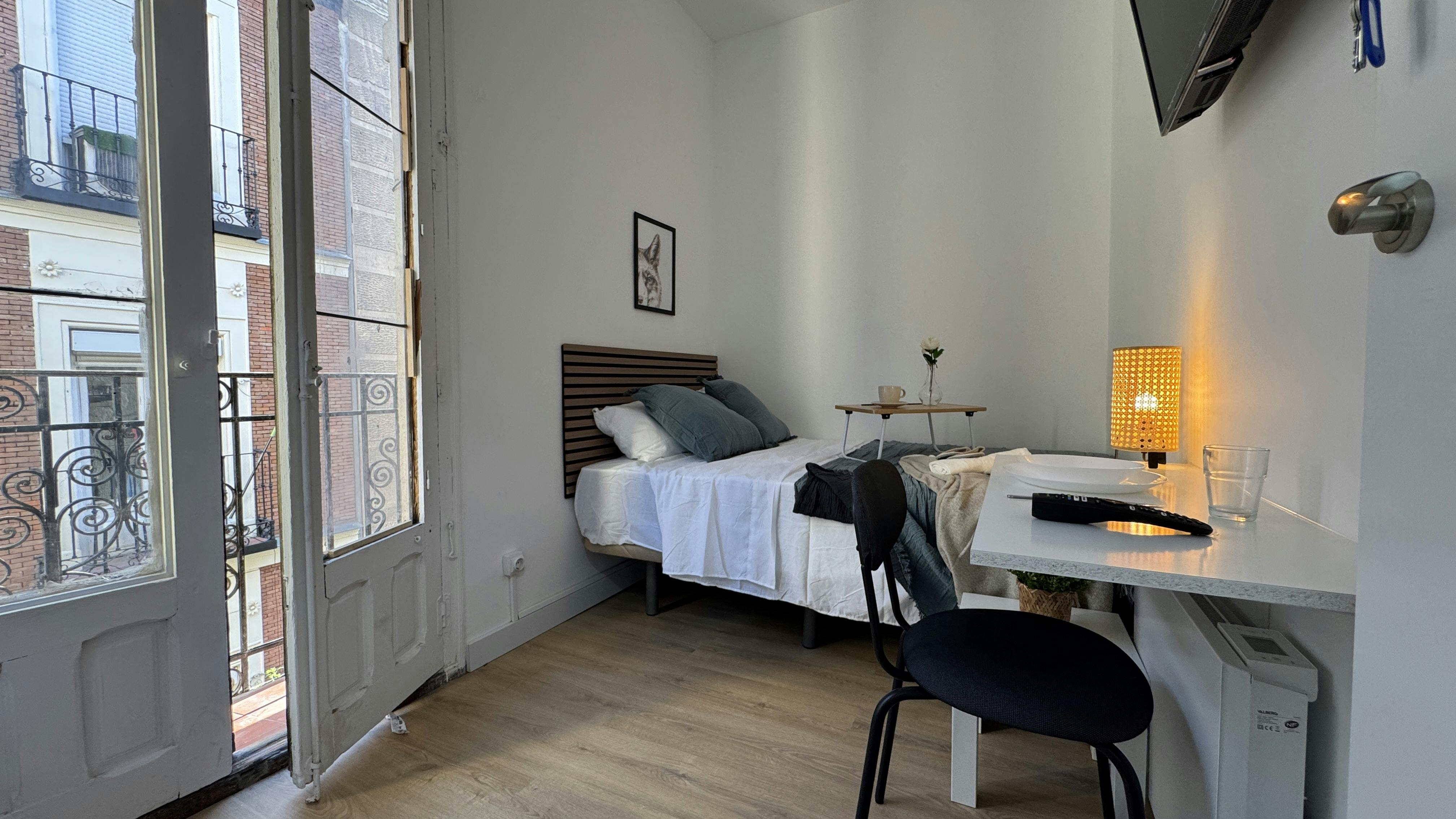 Calle de Caravaca, Madrid preview