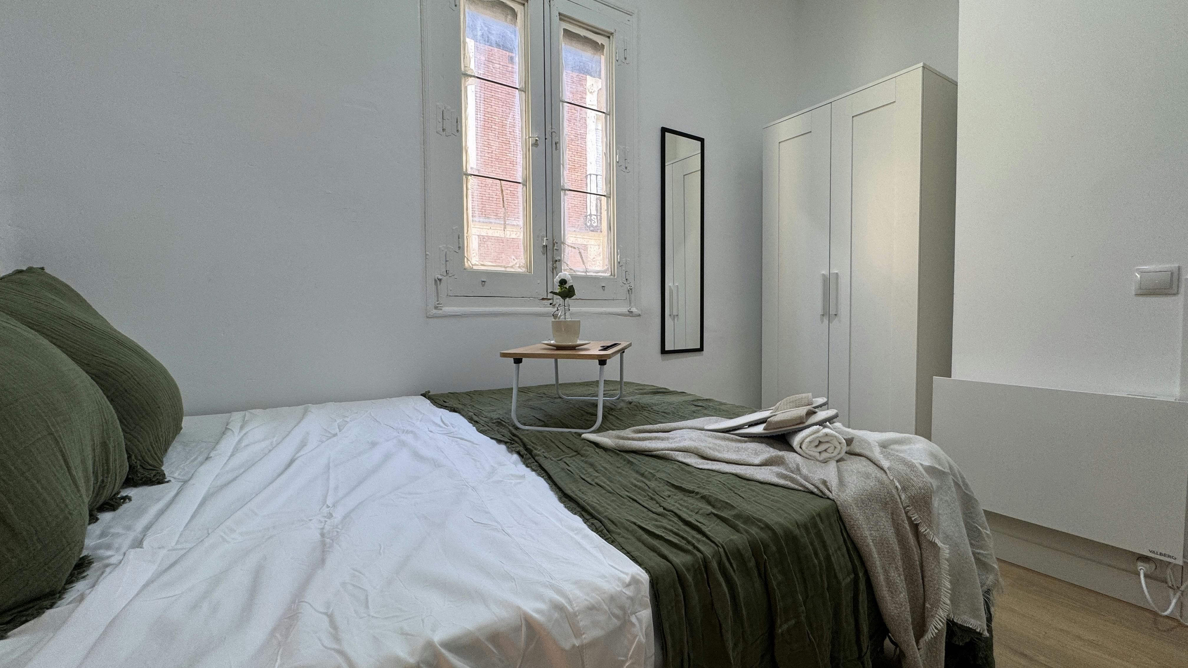 Calle de Caravaca, Madrid preview