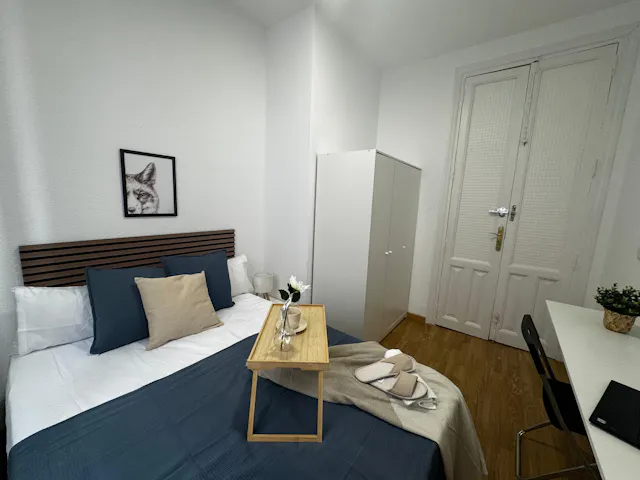 Private room in Calle de Trafalgar, Madrid (1678437) room image 1