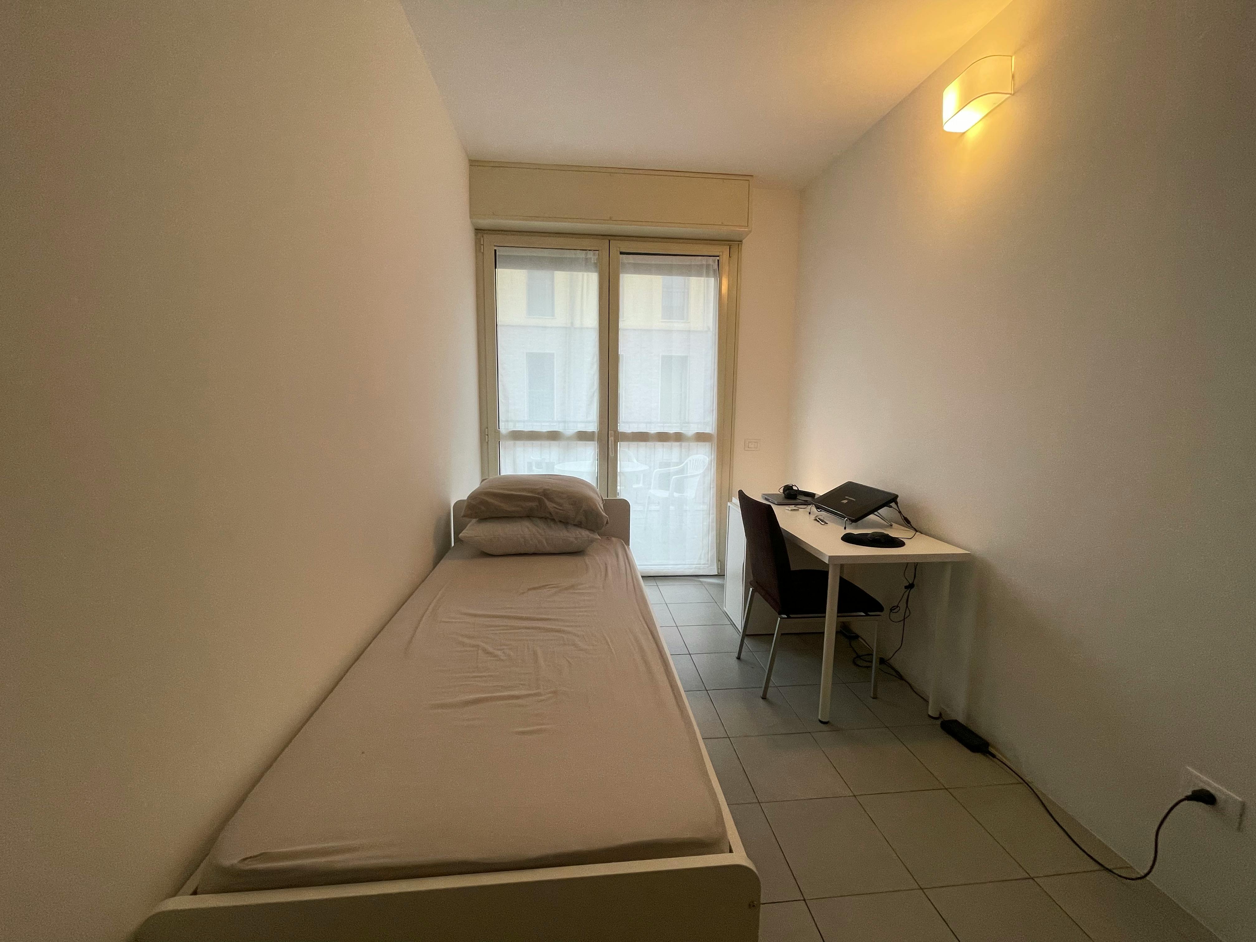Single room Milan, 1 bed, 15m² — photo 1