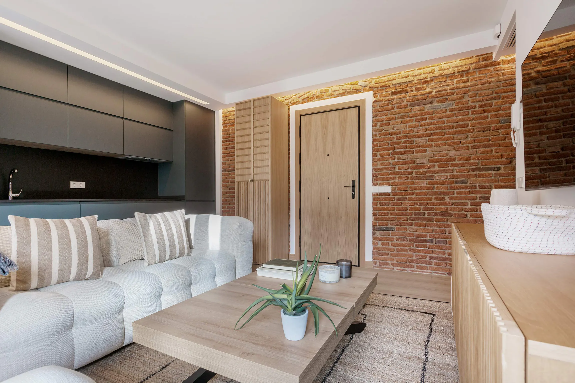 3-Bedroom Apartment in Avenida de Concha Espina, Madrid (1678492) ROOM 2