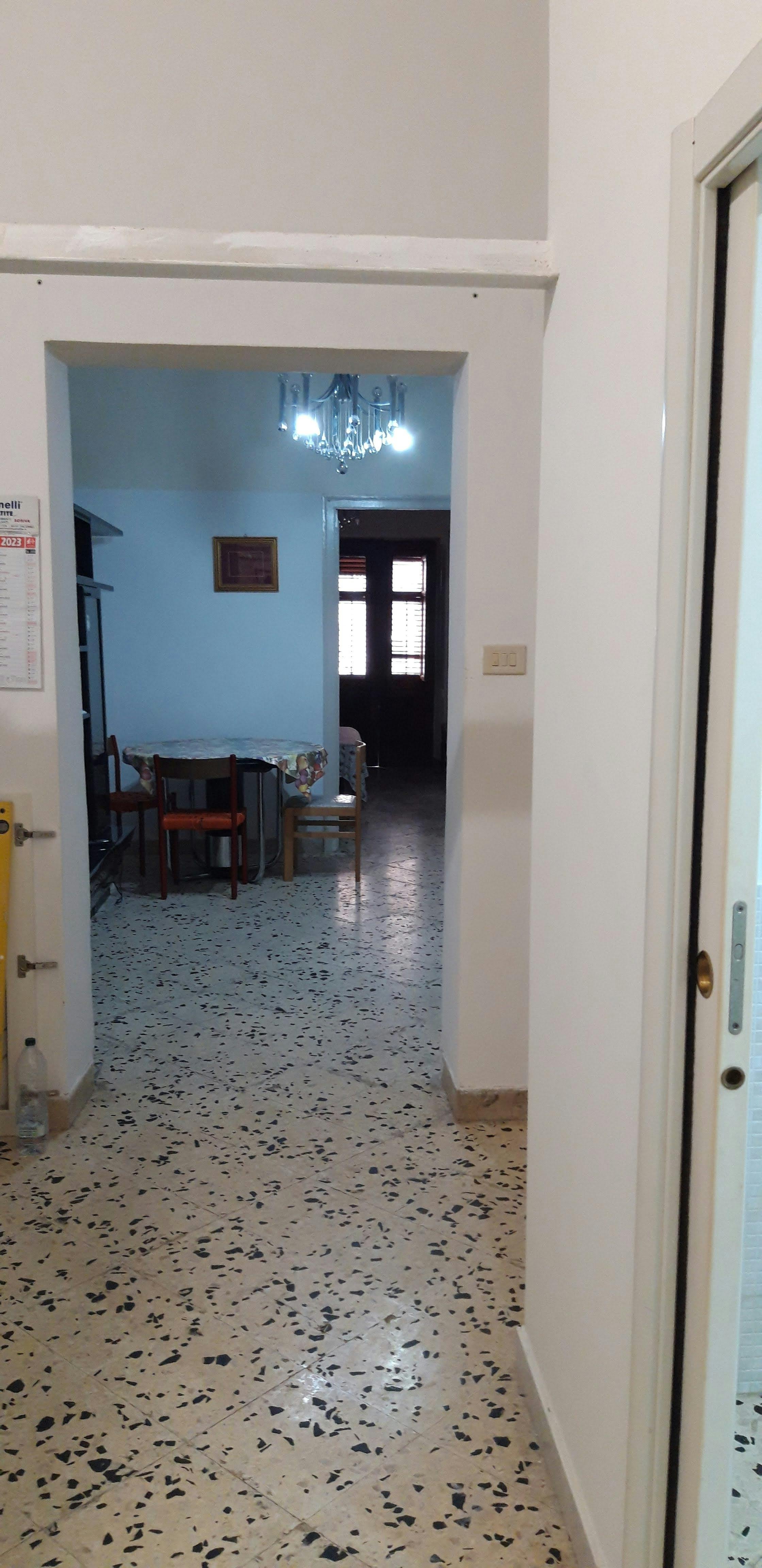 Privé kamer te huur voor € 350 per maand in Palermo, Via Agostino Gallo