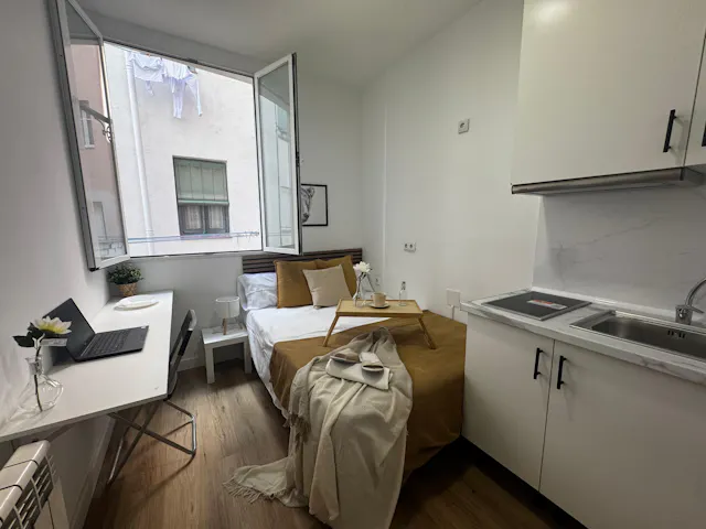 Private room in Calle de Trafalgar, Madrid (1678538) room image 1