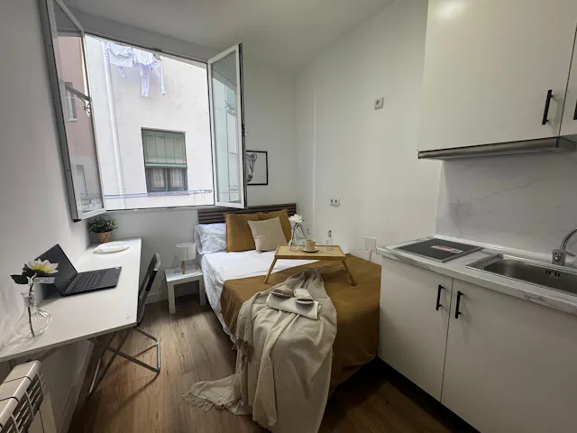 Private room in Calle de Trafalgar, Madrid (1678540) room image 1