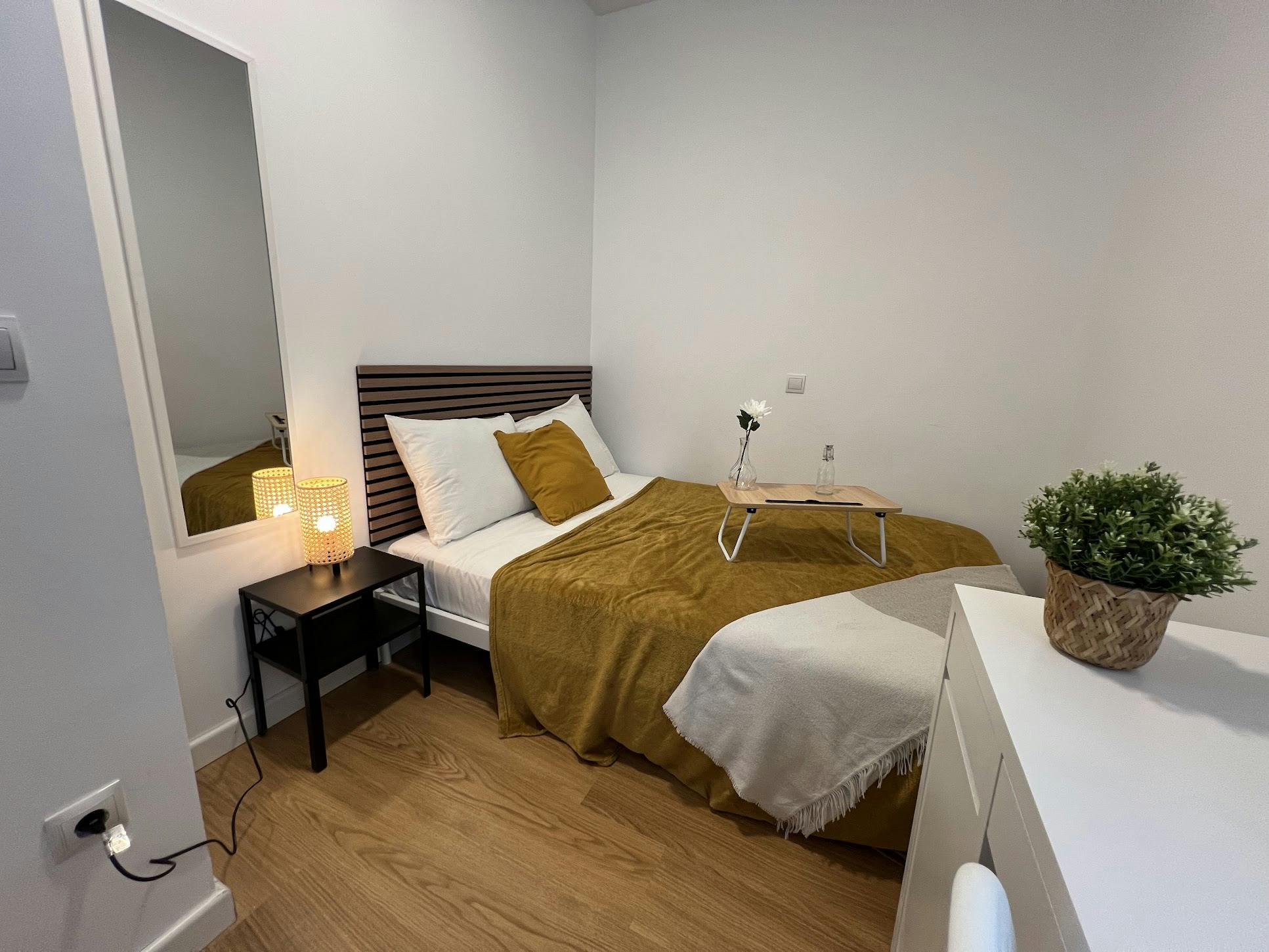 Calle de Caravaca, Madrid preview