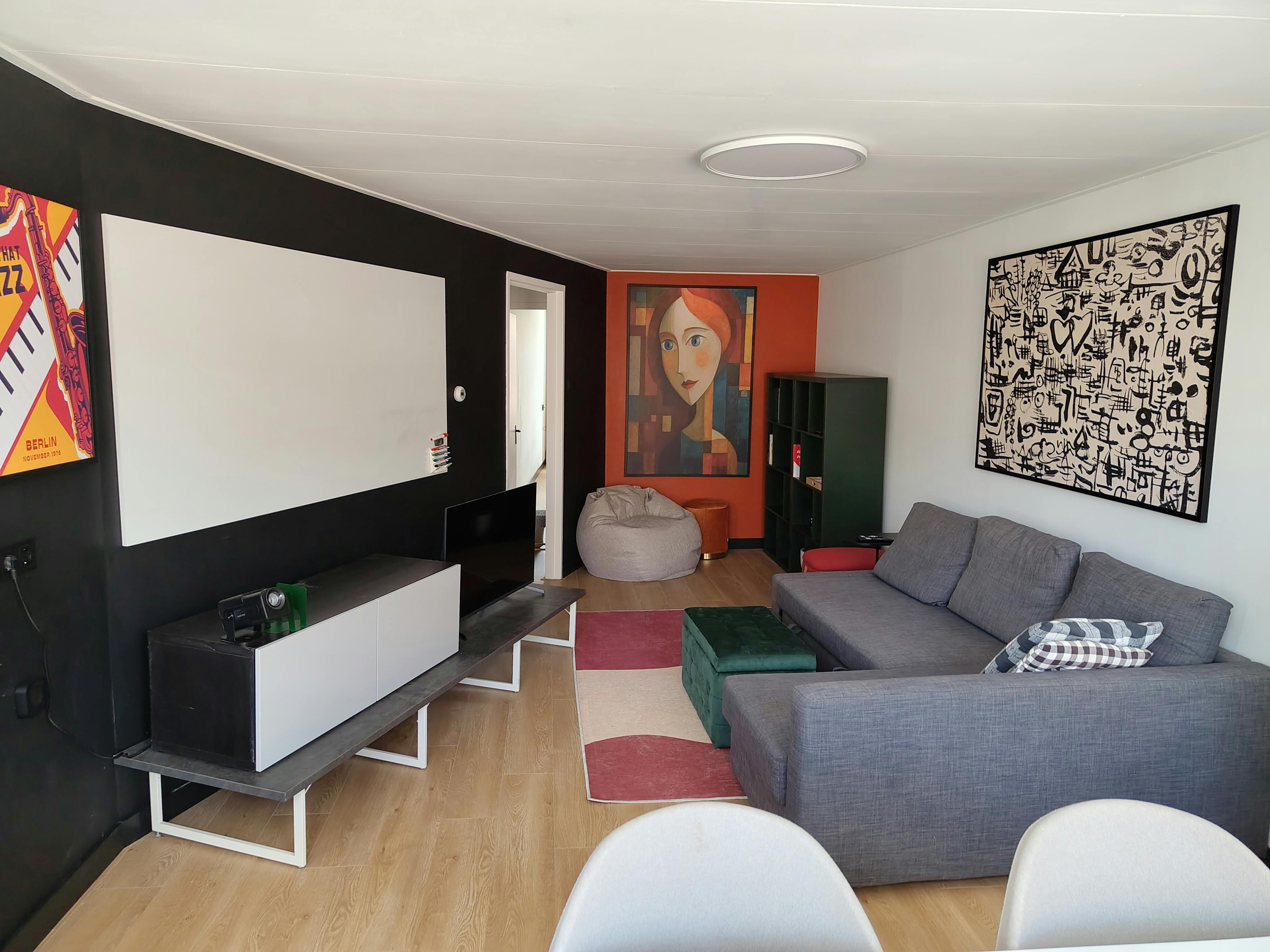 2-Bedroom Apartment in Albert Cuypstraat, Amsterdam (1678558) room image 240
