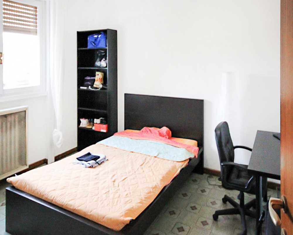 Via Savona, Milan preview