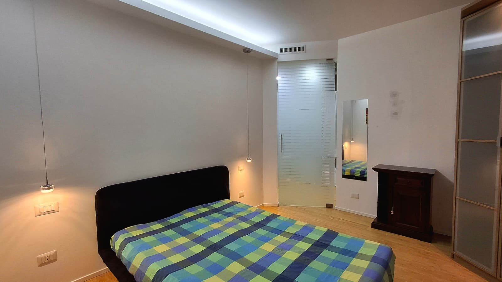 Apartment for rent for €1,350 per month in Caronno Pertusella, Via John Fitzgerald Kennedy