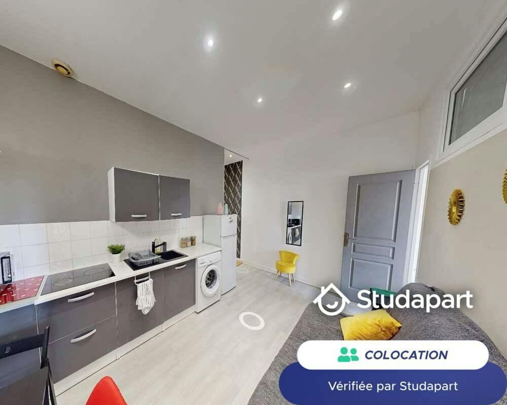 Private room for rent on Rue Saint-Jean, Lyon - Plus