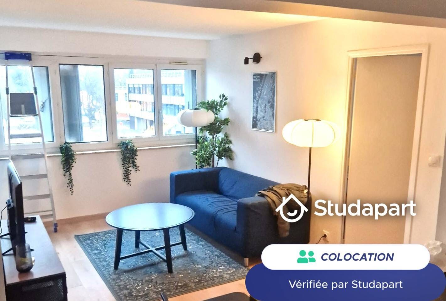 Private room for rent on Allée du Roussillon, Massy