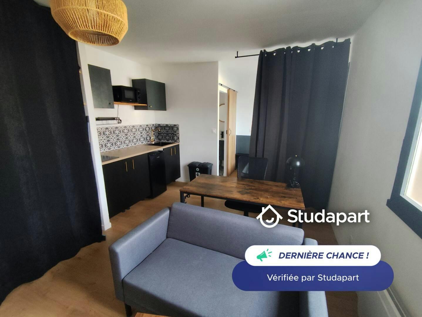 Wohnung zu mieten für 700 € pro Monat in Angers, Rue Henri Chaperon