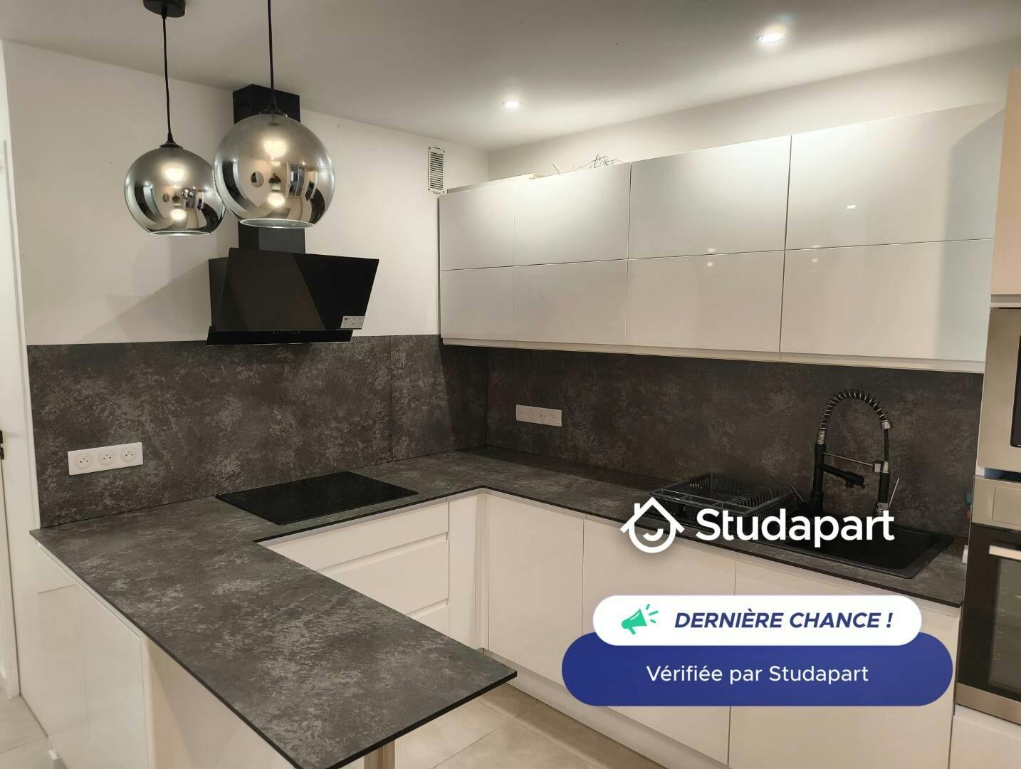 Appartement à louer pour 600 €/mois à Antibes, Chemin des Autrichiens