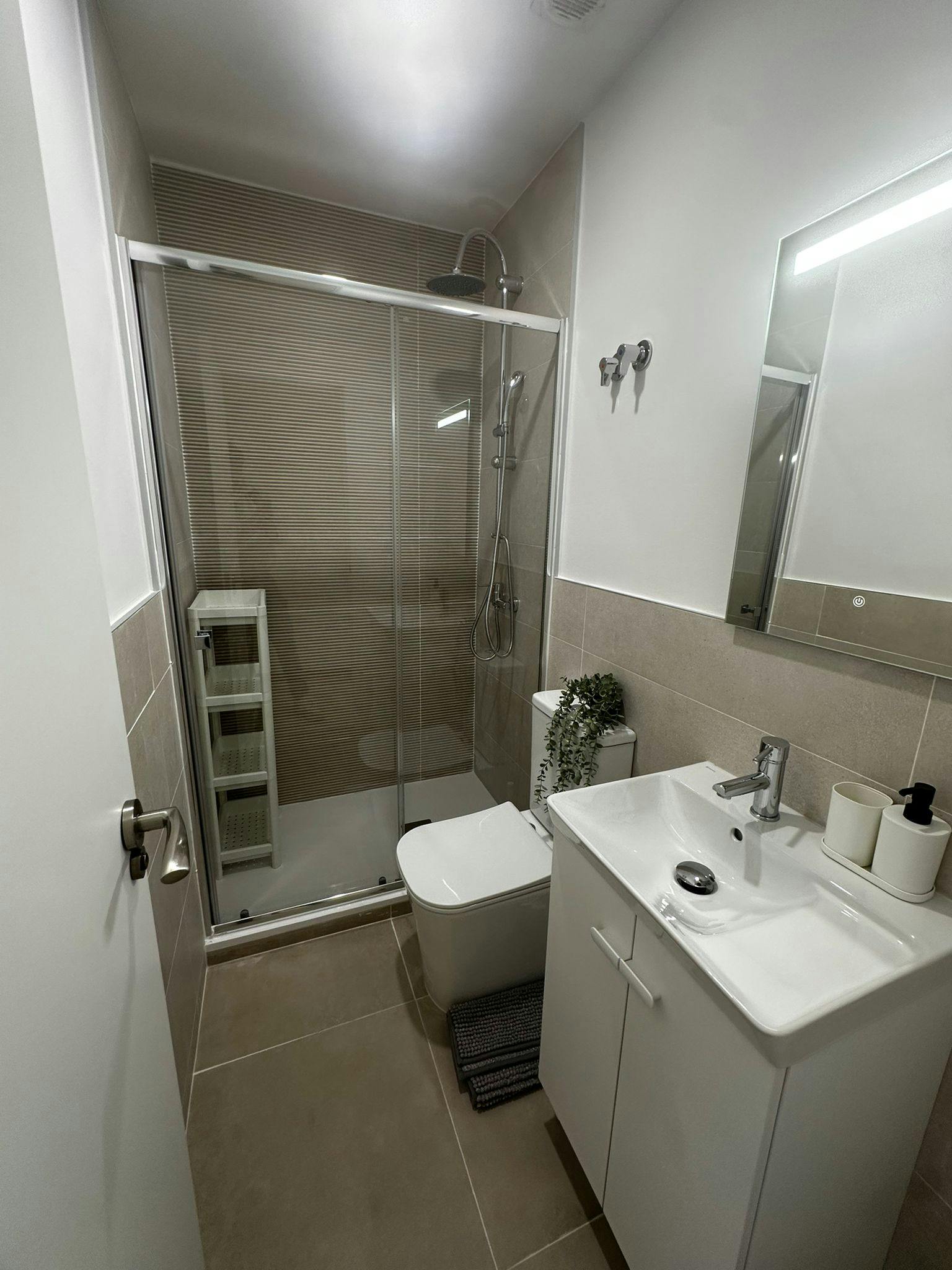 Single room Alicante, 1 bed, 7m² — photo 9