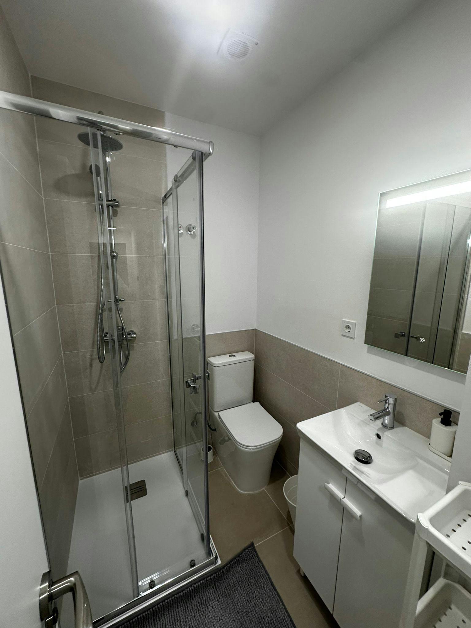 Single room Alicante, 1 bed, 7m² — photo 10
