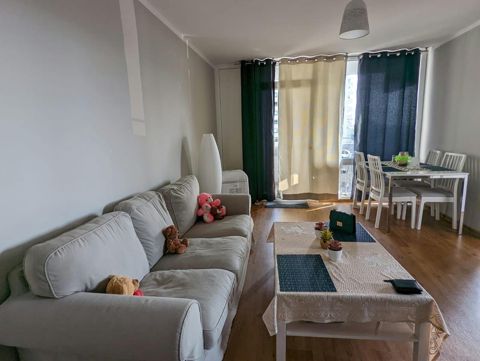 公寓 正在以 €2,400 的月租出租，其位于 Frankfurt am Main, Tucholskystraße
