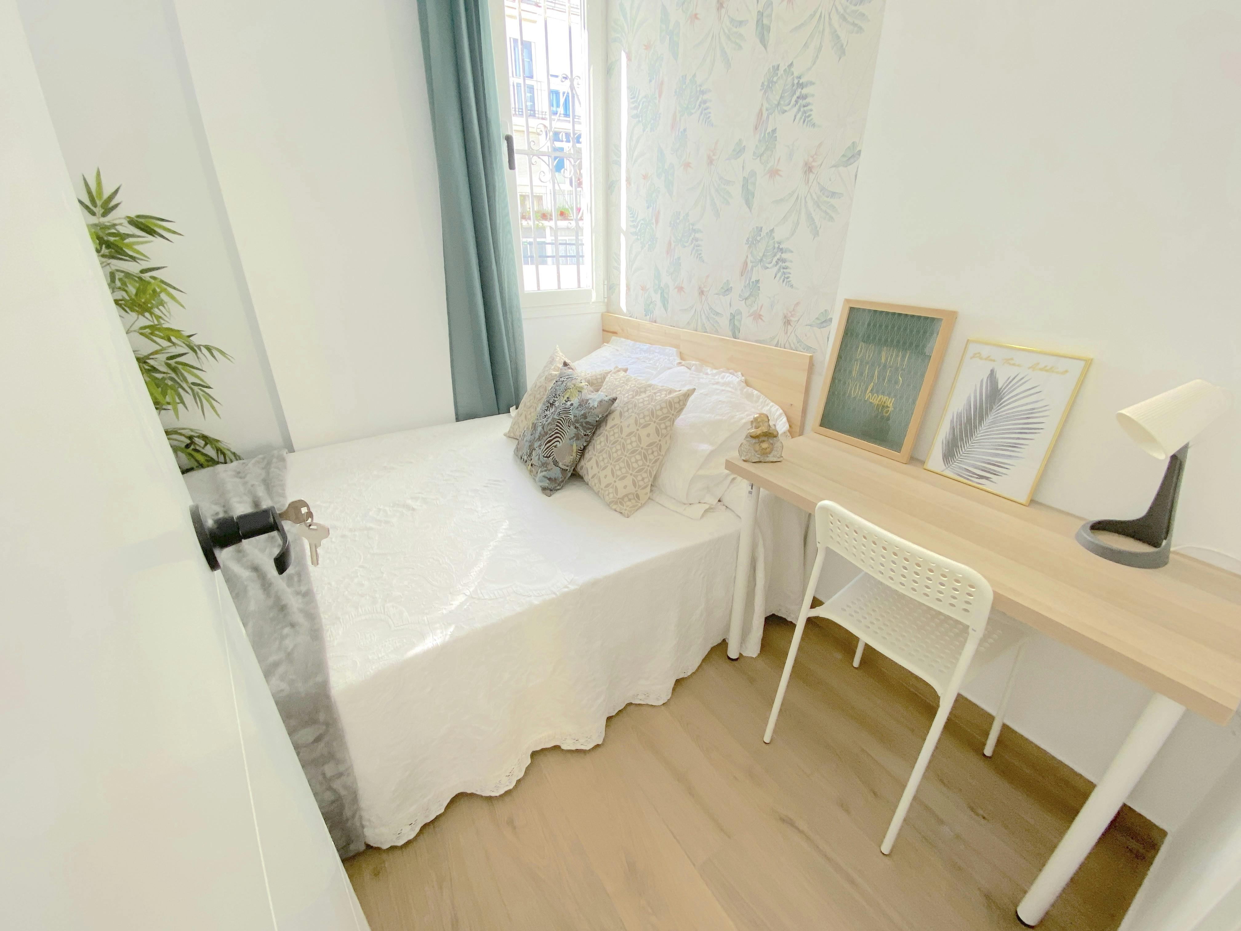 WG-Zimmer zu mieten für 390 € pro Monat in Sevilla, Avenida de Ramón y Cajal