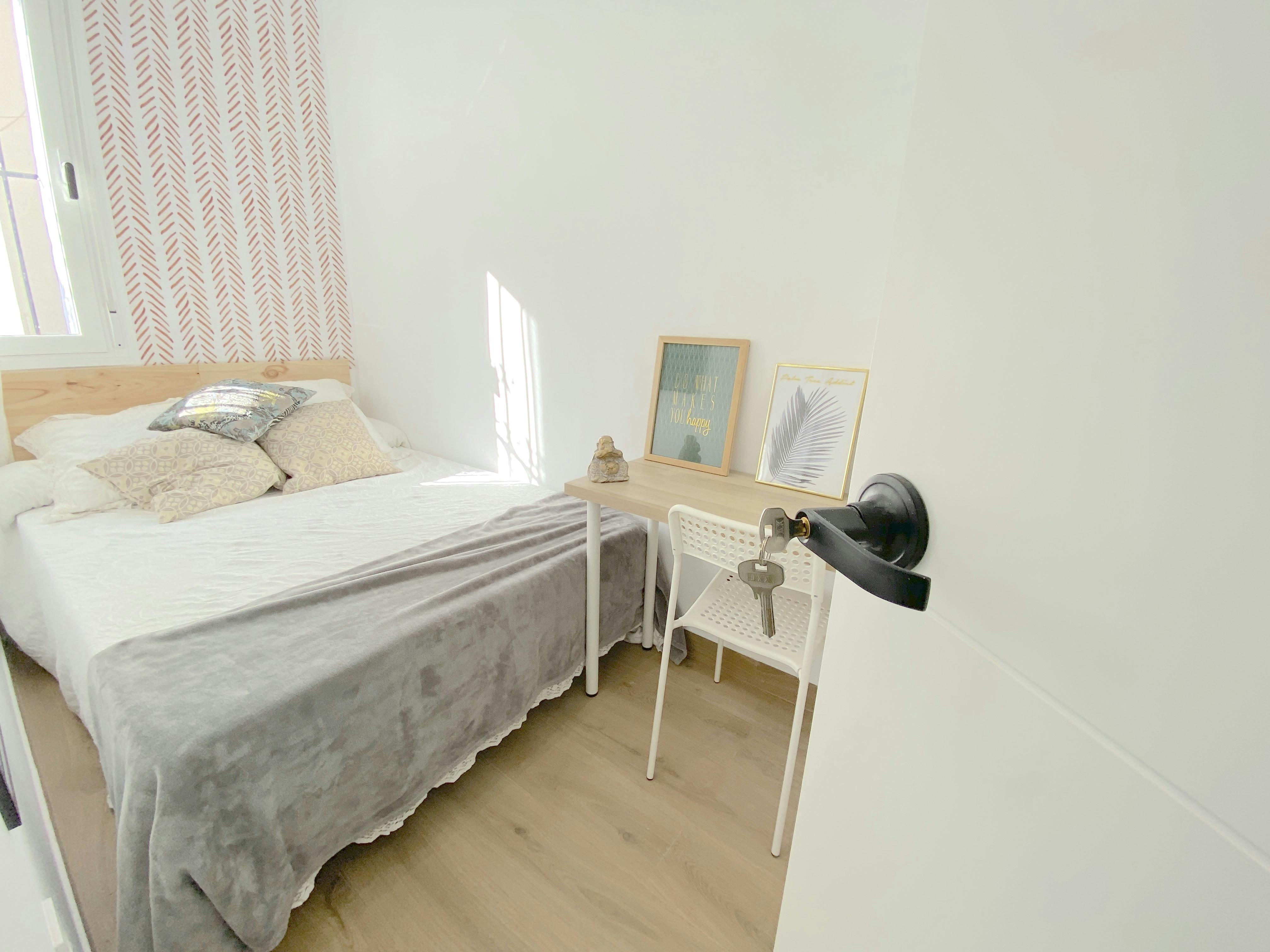 WG-Zimmer zu mieten für 390 € pro Monat in Sevilla, Avenida de Ramón y Cajal