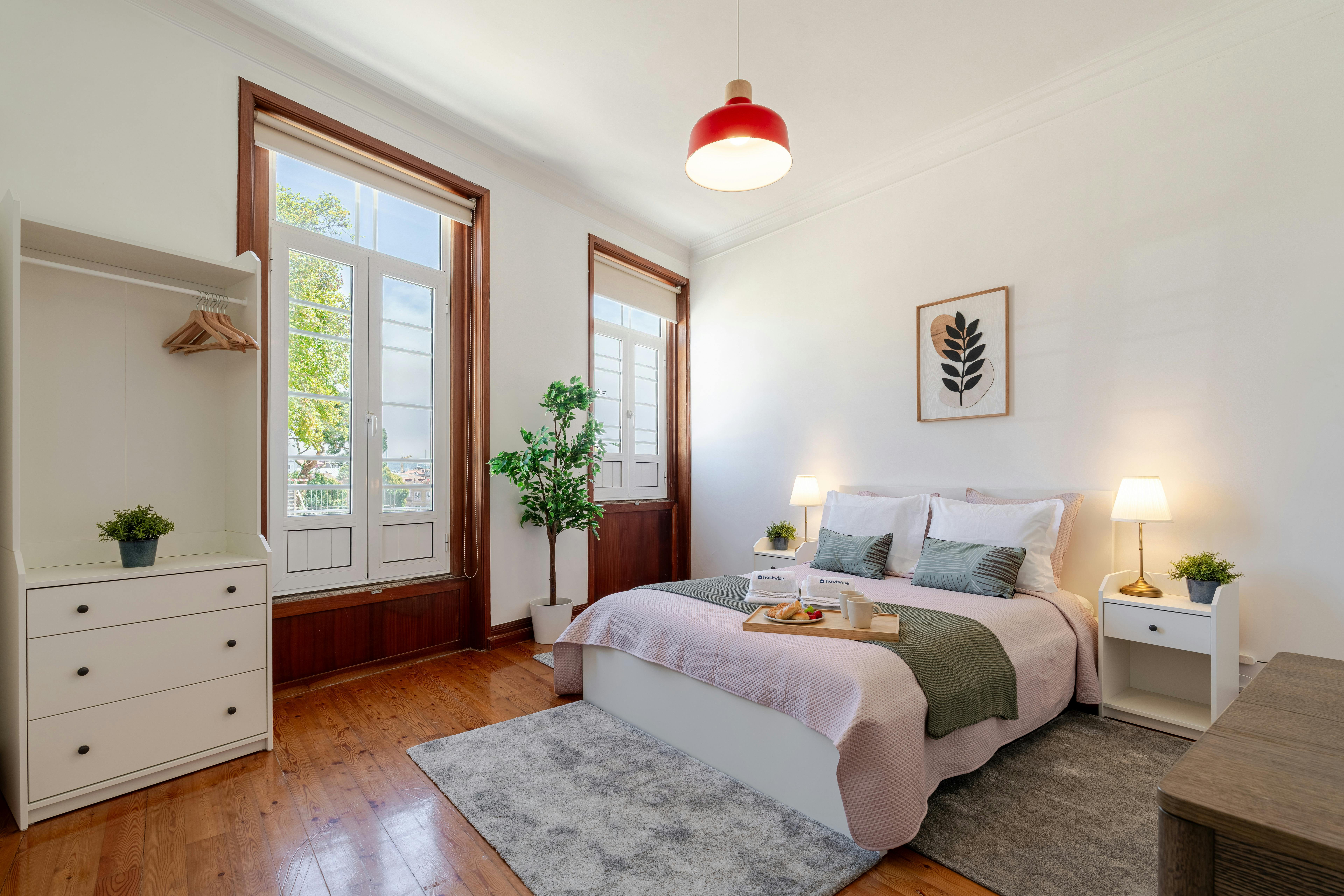 Rua do Mirante, Porto preview