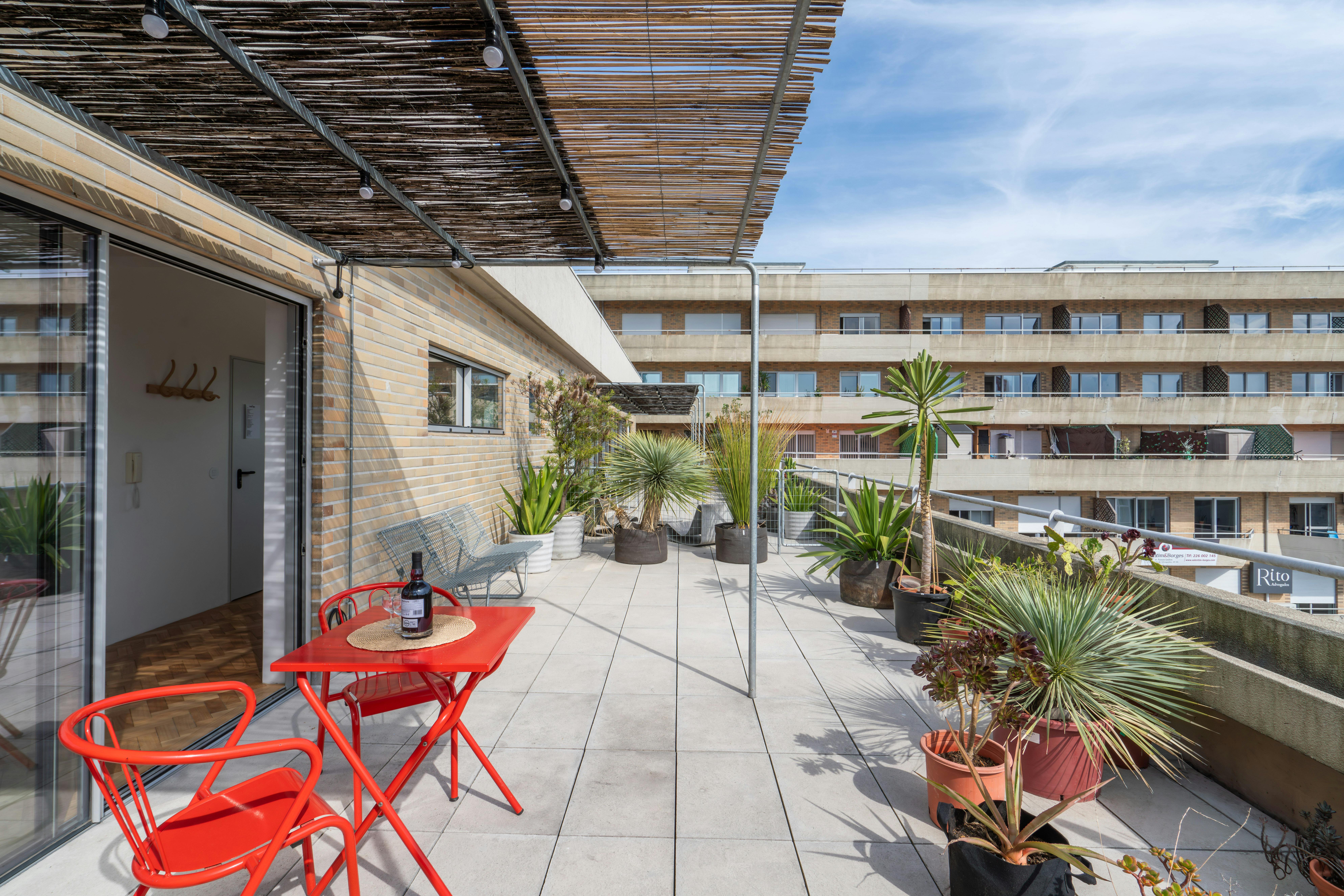 Rua de Júlio Dinis, Porto preview