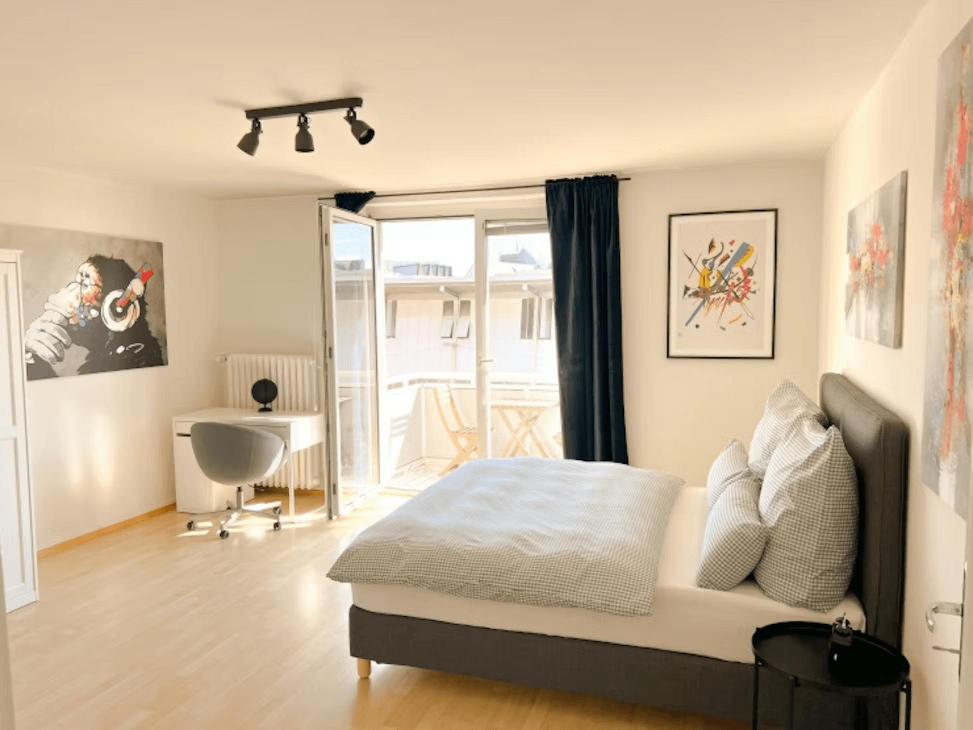 Apartment for rent for €2,990 per month in Frankfurt am Main, Töngesgasse