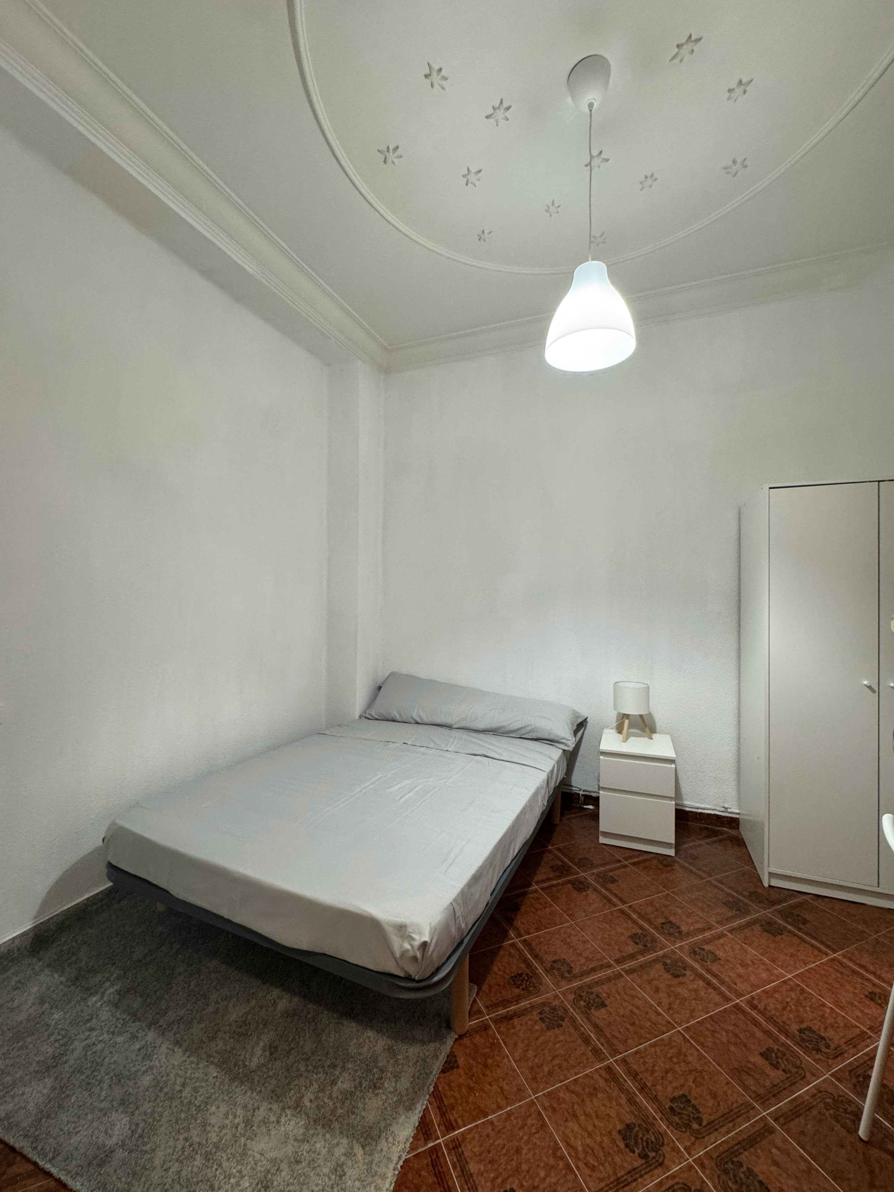Private room in Carrer de Salamanca, Valencia (1678870) ROOM