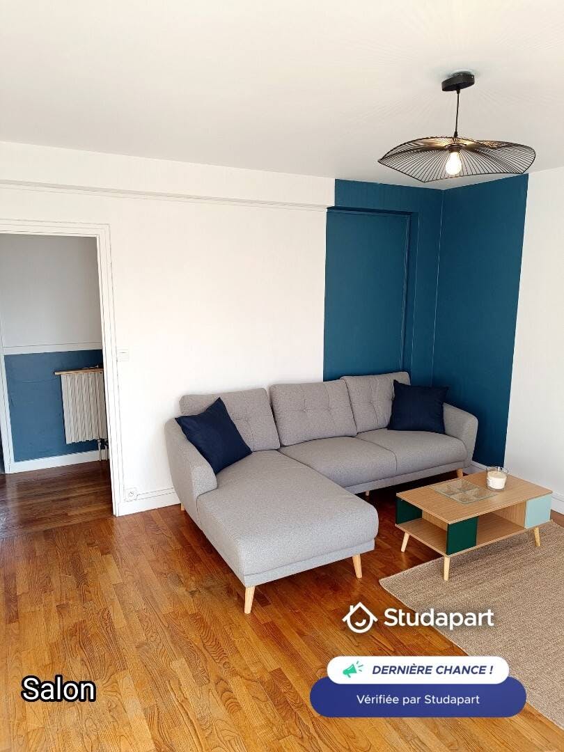 Apartment for rent for €1,480 per month in Rennes, Avenue Sir Winston Churchill