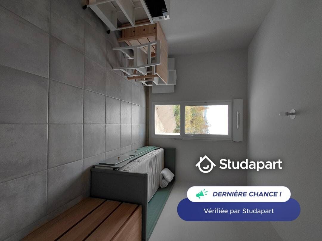 Apartment for rent for €425 per month in Saint-Étienne, Rue Docteur Rémy Annino