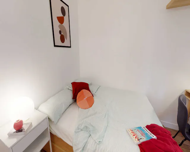 Private room in Boulevard Marguerite de Rochechouart, Paris (1679009) room image 1