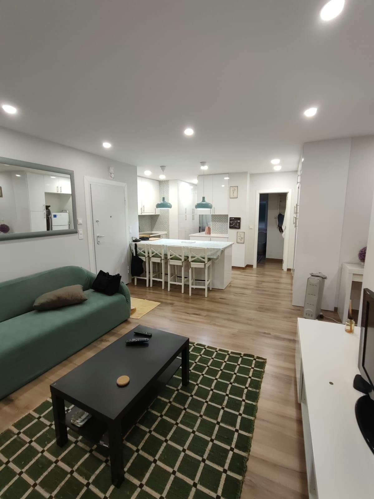 Apartment for rent for €2,500 per month in Oeiras, Rua Rodrigues de Freitas