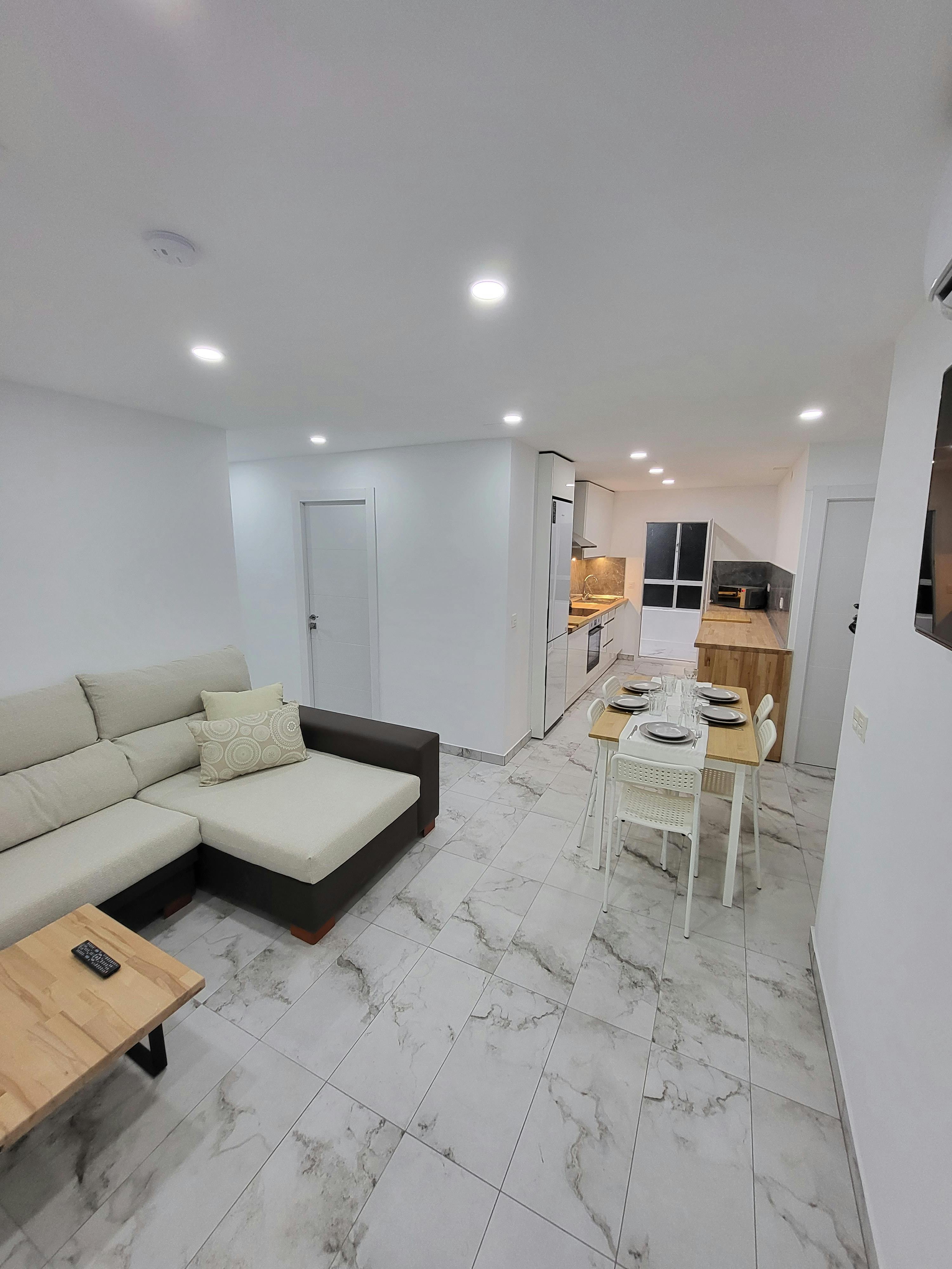 WG-Zimmer zu mieten für 350 € pro Monat in Cartagena, Calle Juan de la Cueva