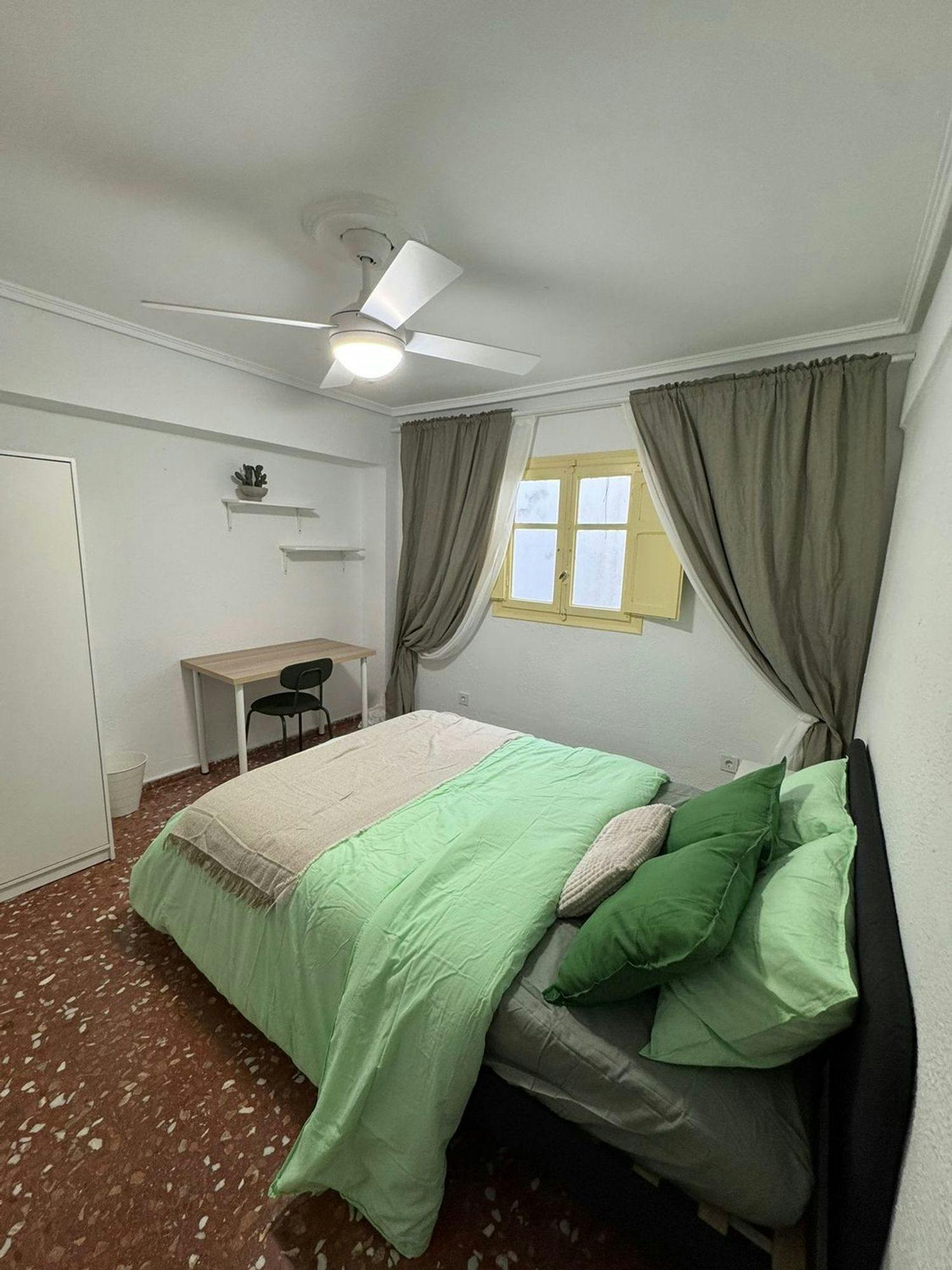 Carrer del Mestre Victoriano Andres, Torrent preview