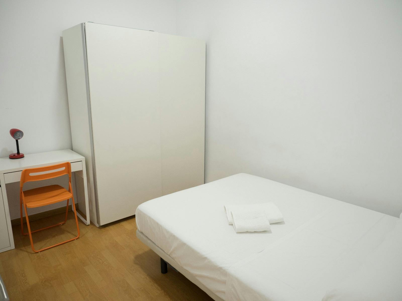 Calle del Médico Pascual Pérez, Alicante (Alacant) preview