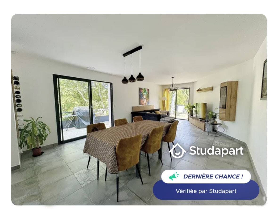 Habitación privada en alquiler por 500 € al mes en Nîmes, Impasse du Vieux Puits