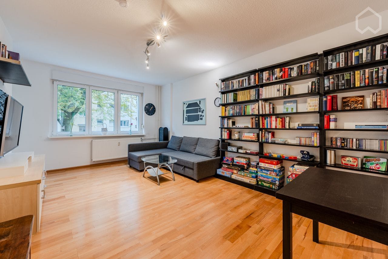 Apartment for rent for €1,200 per month in Berlin, Wilhelmshavener Straße