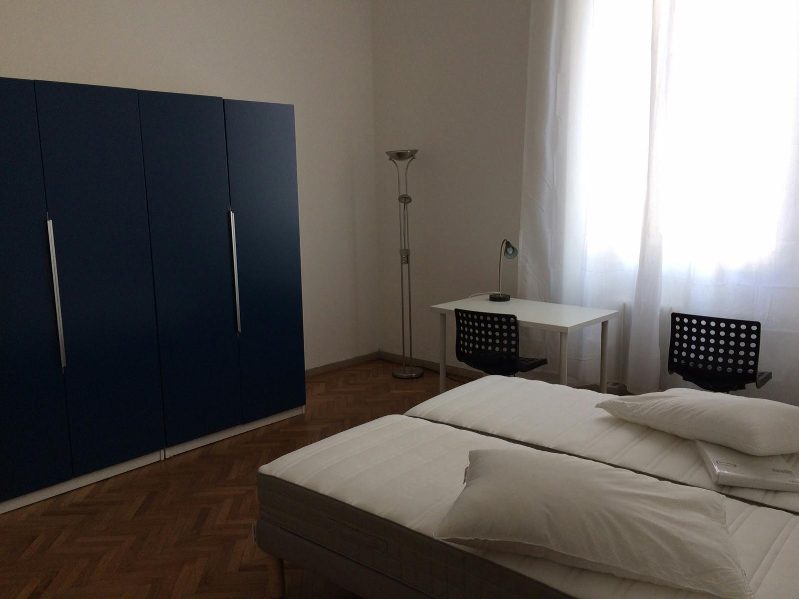 Double room Florence, 1 bed, 19m² — photo 1