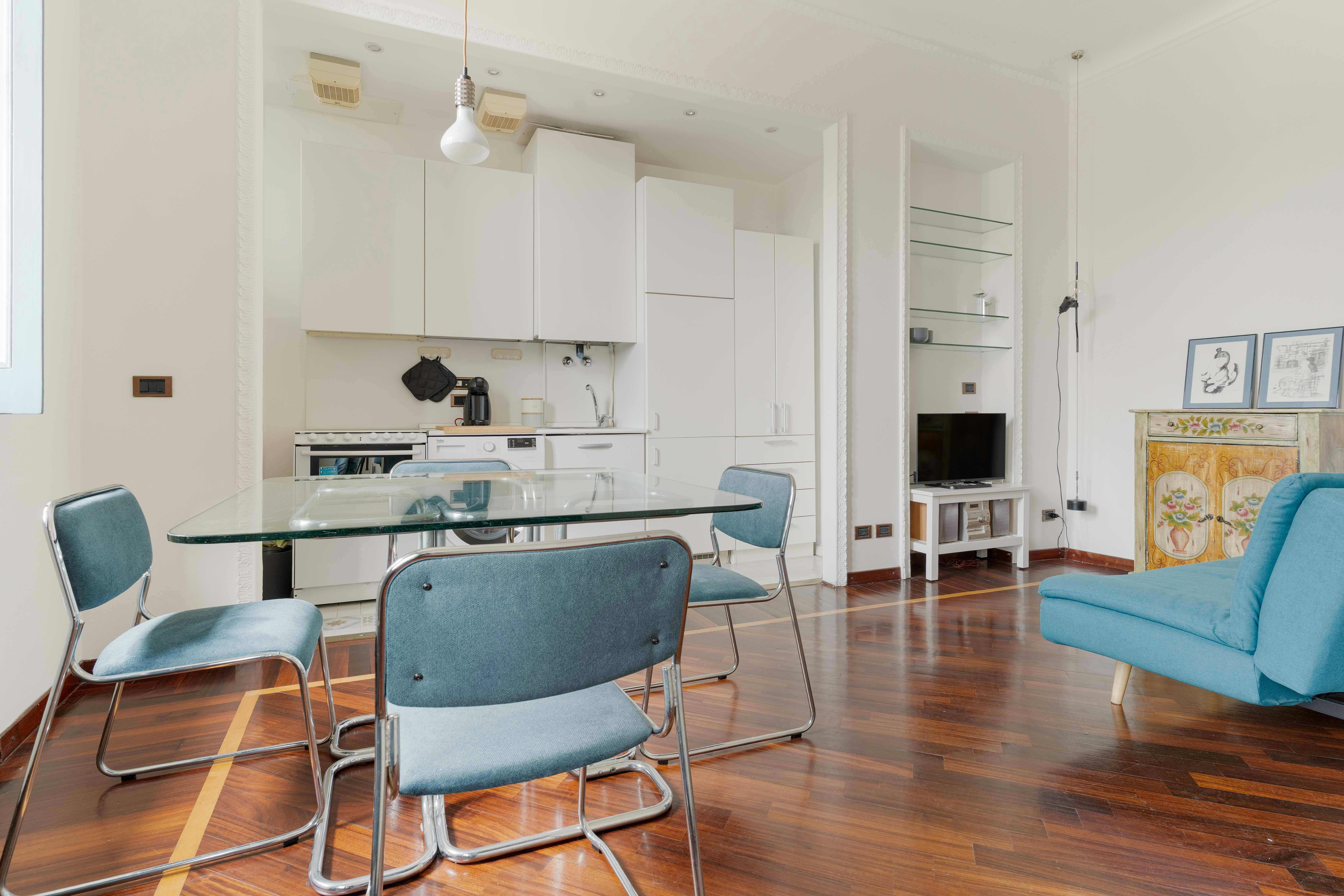 Apartment for rent for €2,000 per month in Milan, Via Bartolomeo Eustachi