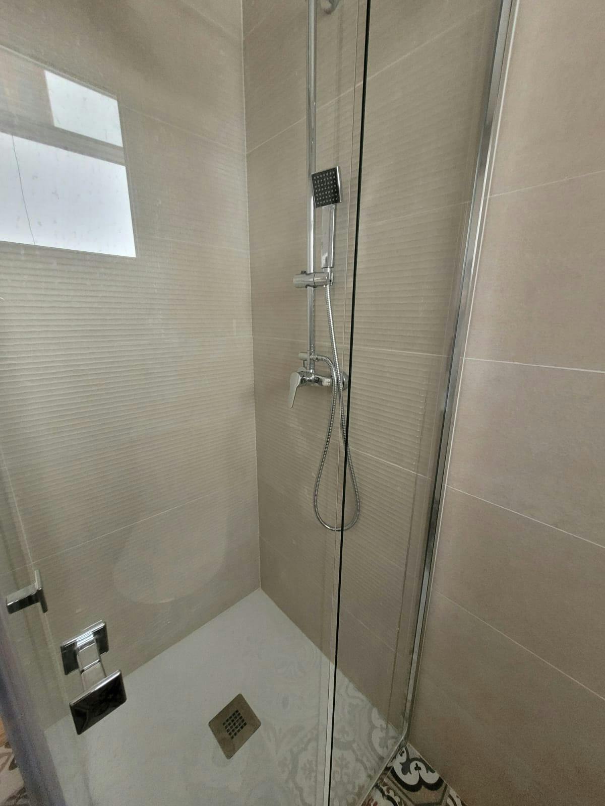 Single room Torrent, 1 bed, 10m² — photo 8