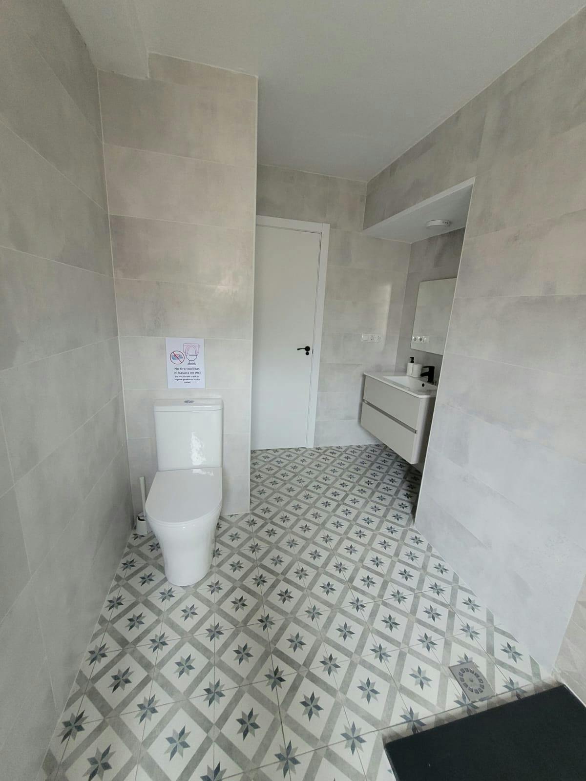 Single room Torrent, 1 bed, 10m² — photo 10