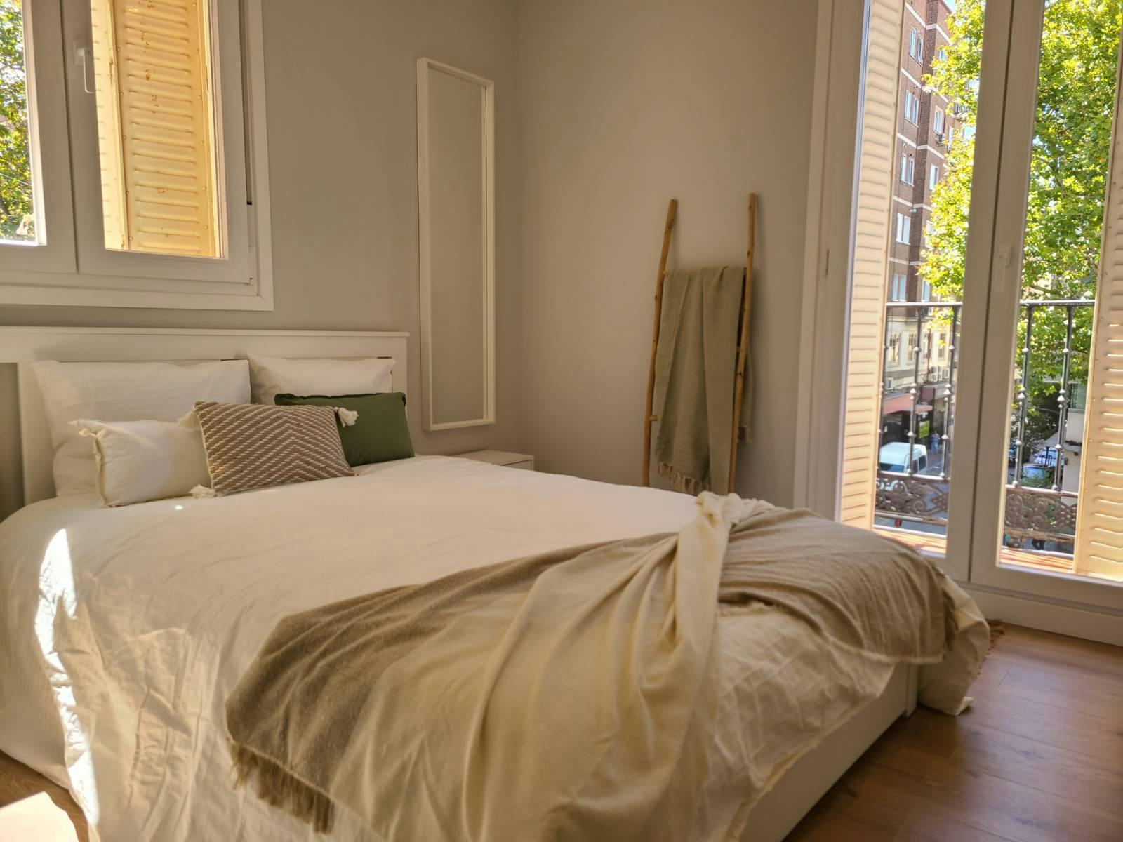 Apartment for rent for €2,000 per month in Madrid, Calle de Palencia