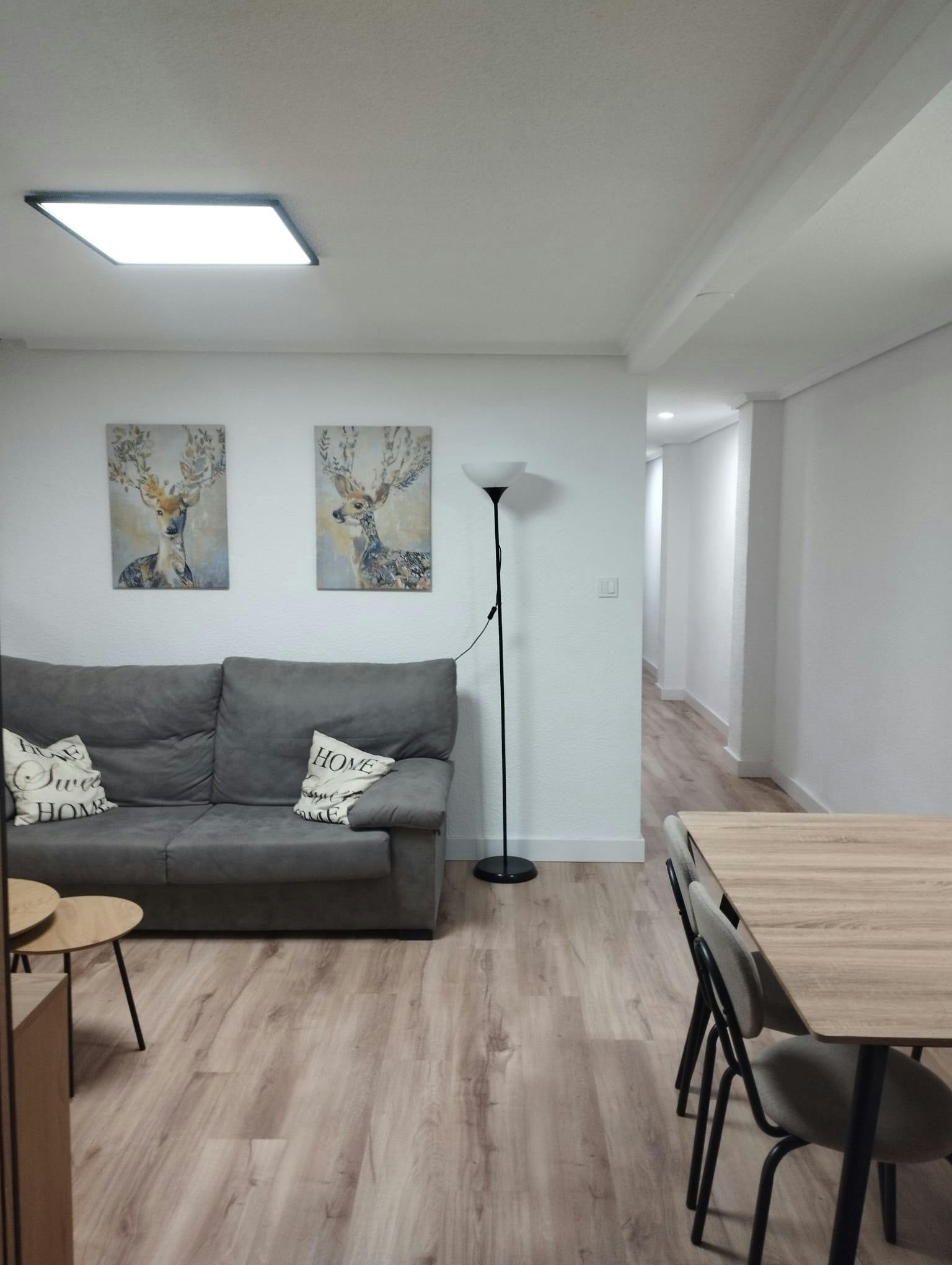 Private room for rent for €265 per month in Elche, Carrer Mariano Luiña