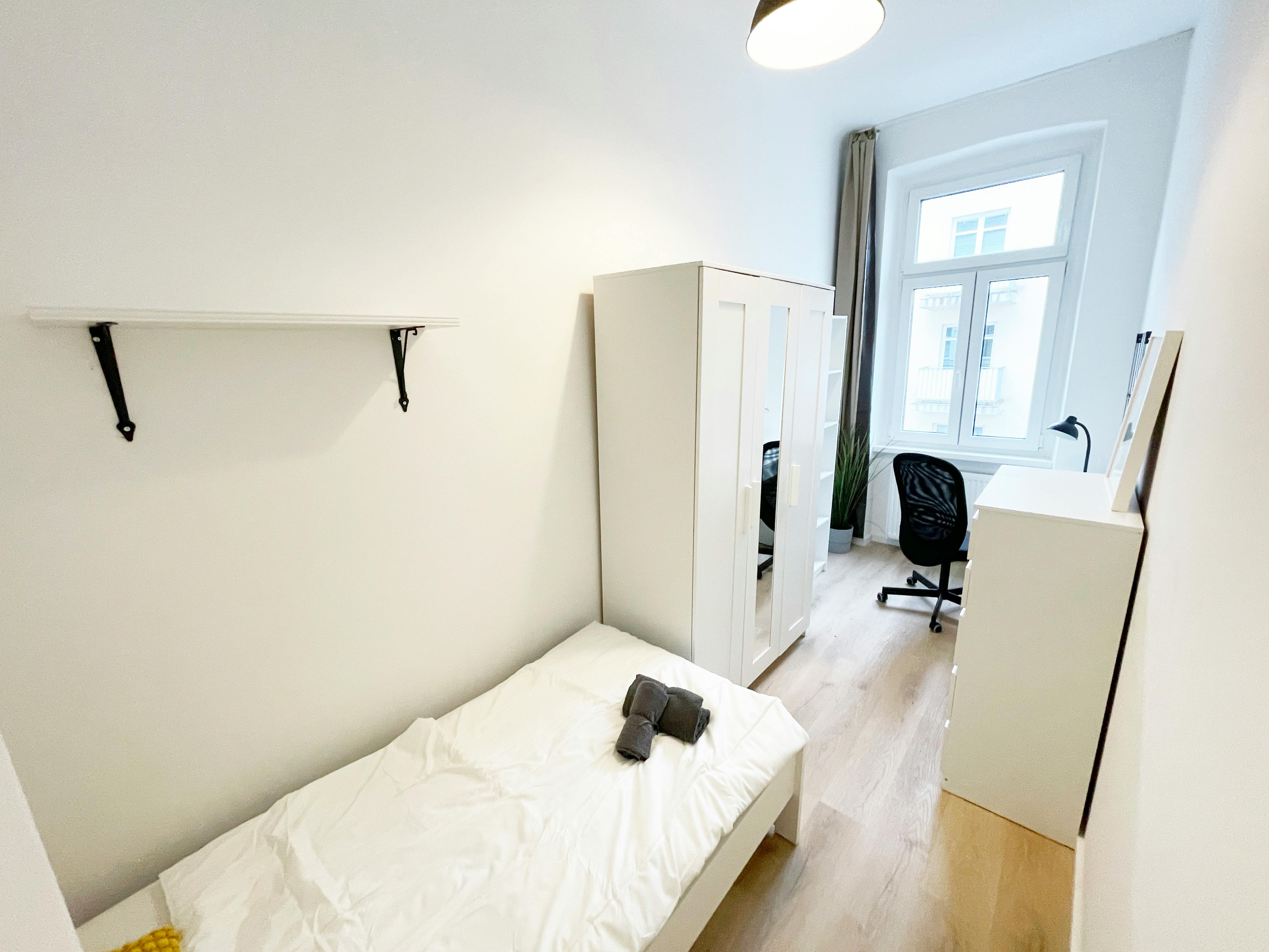 Hyrtlgasse, Vienna preview