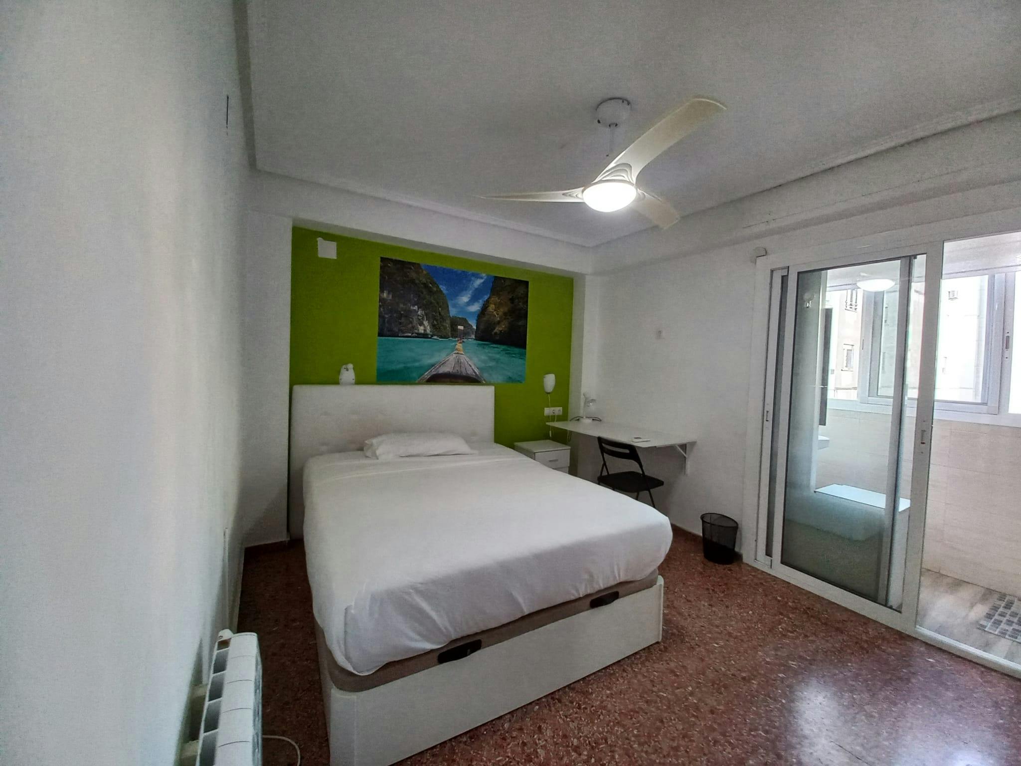 Carrer dels Lleons, Valencia Valencia