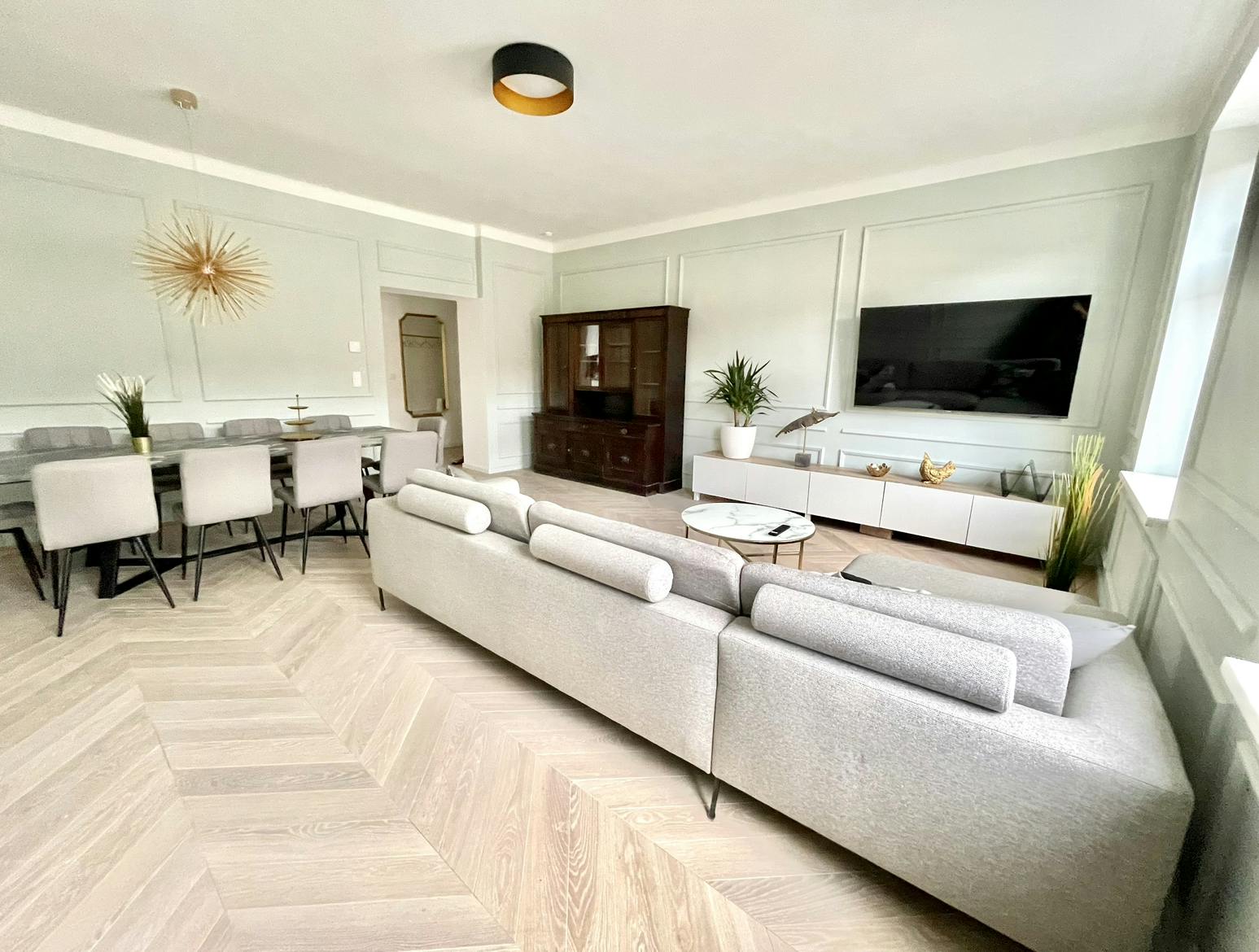 Apartment for rent for €2,290 per month in Graz, Rösselmühlgasse