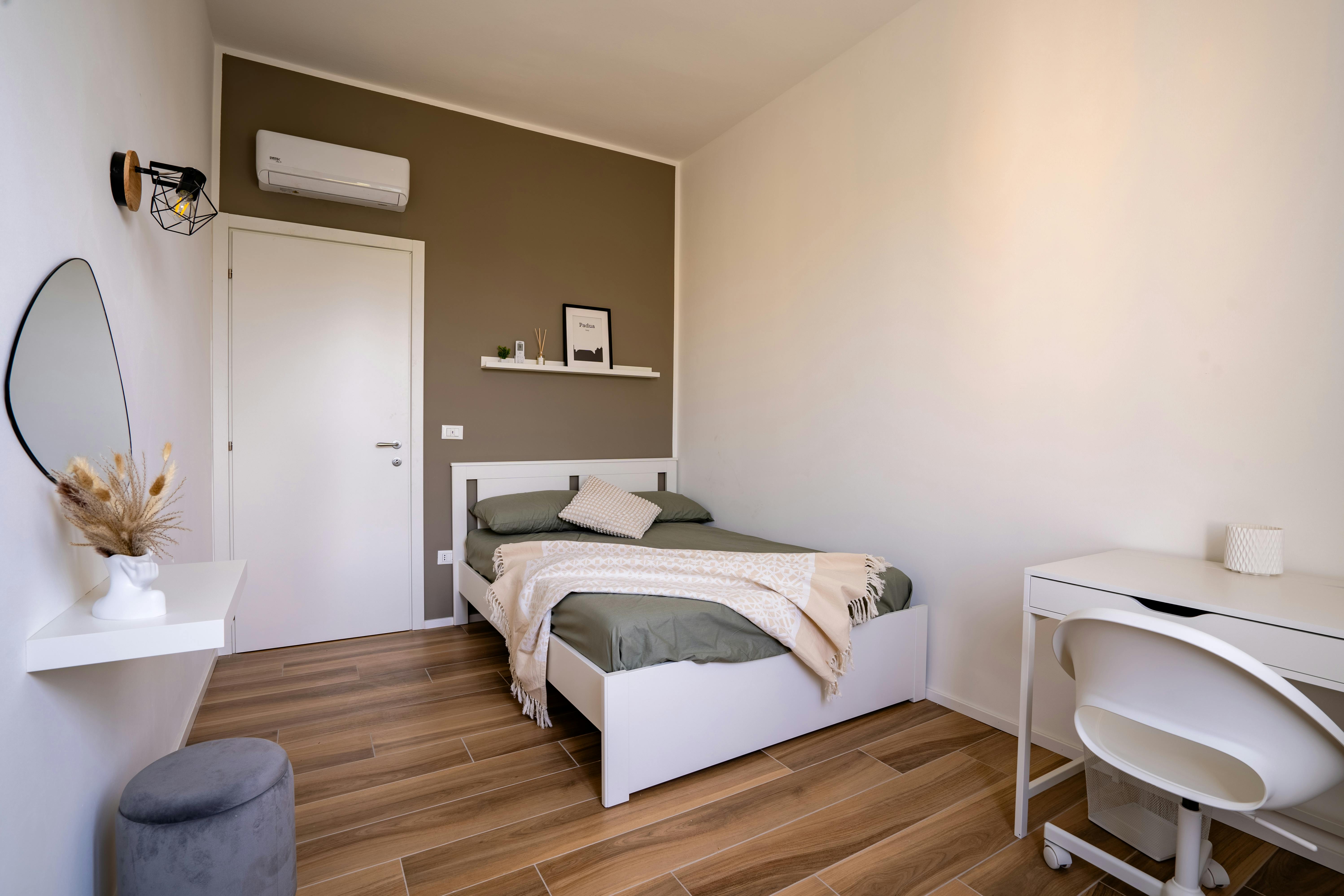 私人房间 正在以 €750 的月租出租，其位于 Padova, Via Giovanni Bertacchi